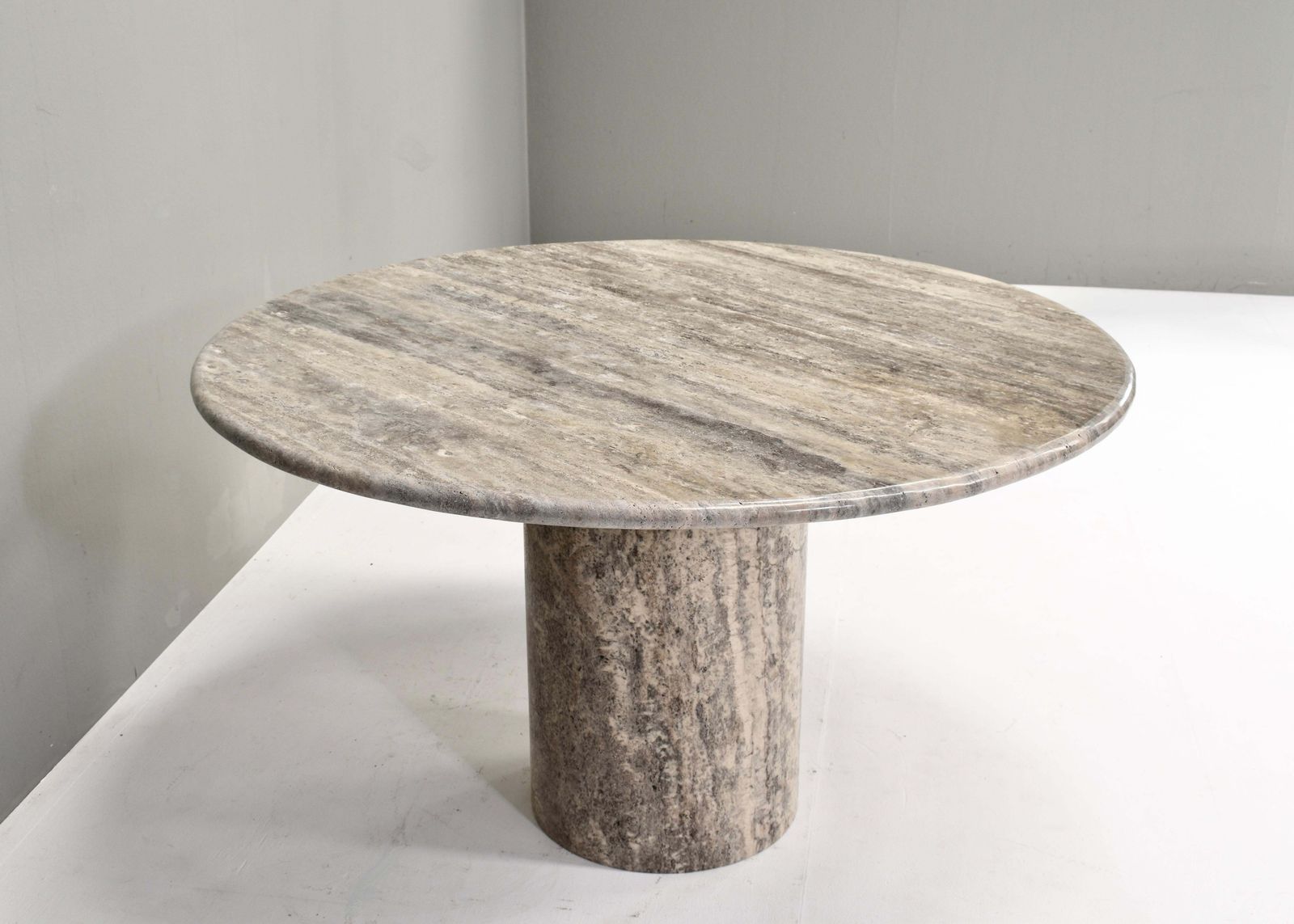 Grey / Beige Travertine Round Dining Table In The Manor Of Up&Up / Mangiarotti photo Furniture