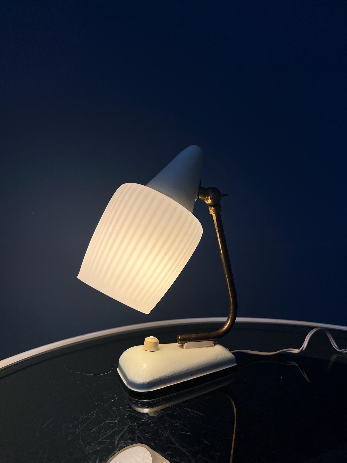 Mid Century Art Deco Bureaulamp Met Opalineglas photo for sale