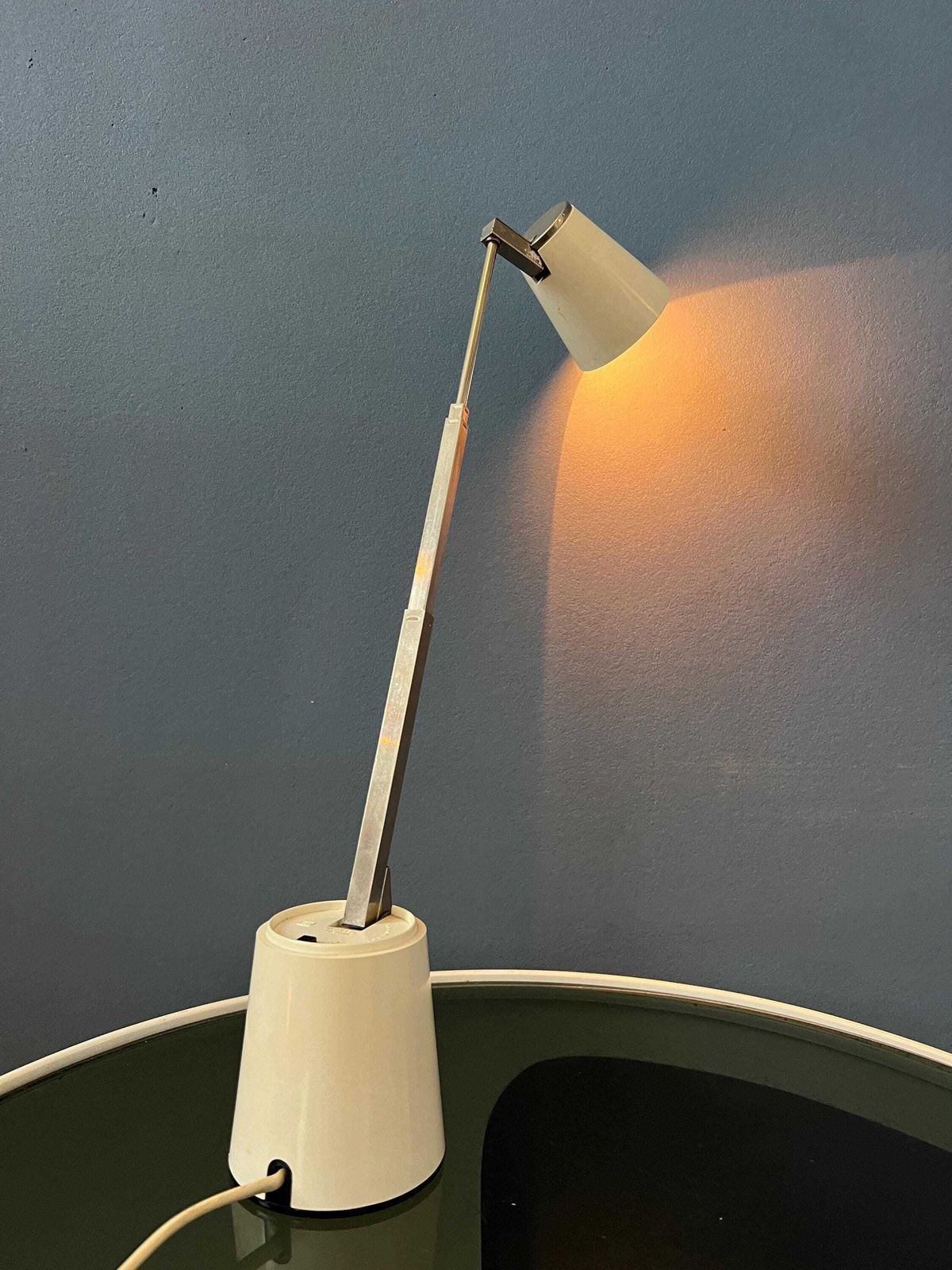 Vintage Beige Telescopische Bureaulamp Van Eichhoff photo for sale