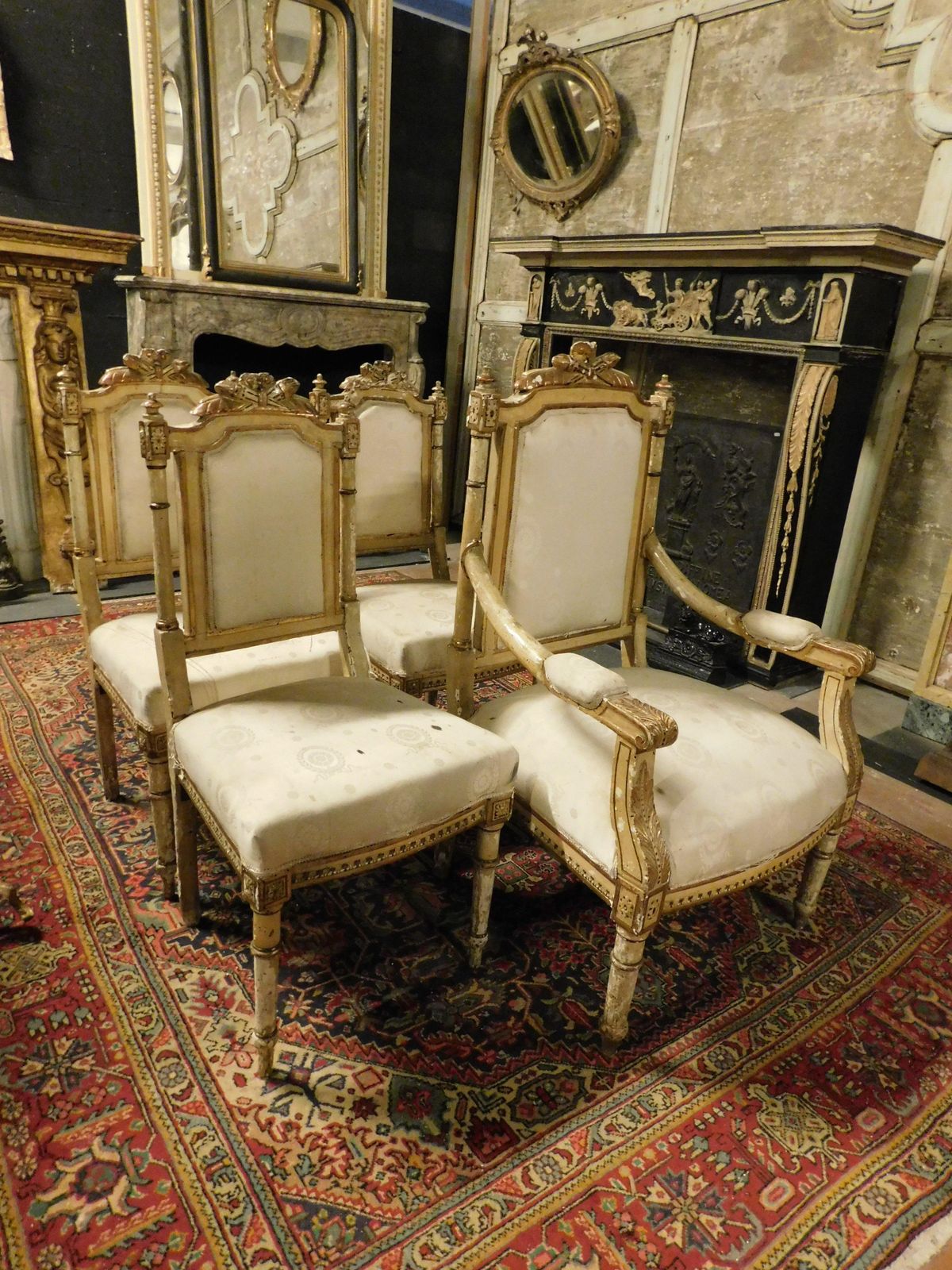 Living Room Set With 1 Armchair And 3 Carved And Gilded Chairs, Italy photo vinterior