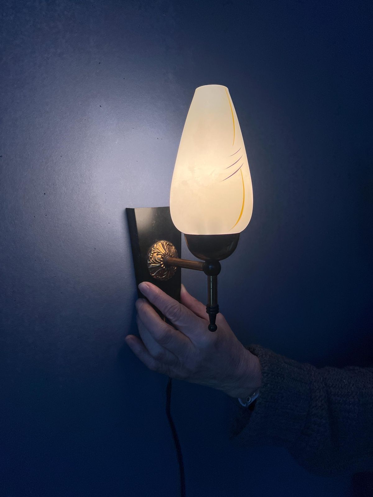 Vintage Mid Century Glazen Wandlamp photo furniture