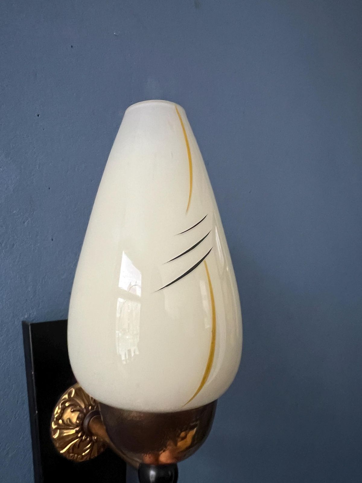 photo furniture Vintage Mid Century Glazen Wandlamp