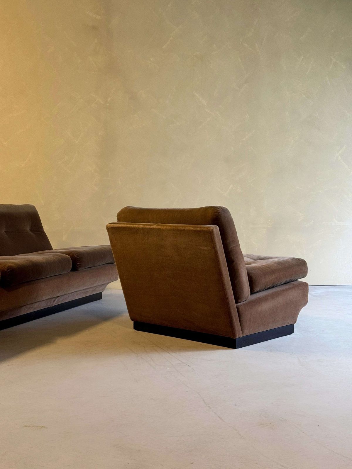 Brown Velvet Sofa Group By Paolo Caliari For Cassina, 1960s photo for sale