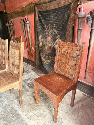 Set Of 4 Rare Antique Studded Rustic Elizabethan Style Diner Hall Chairs photo buy