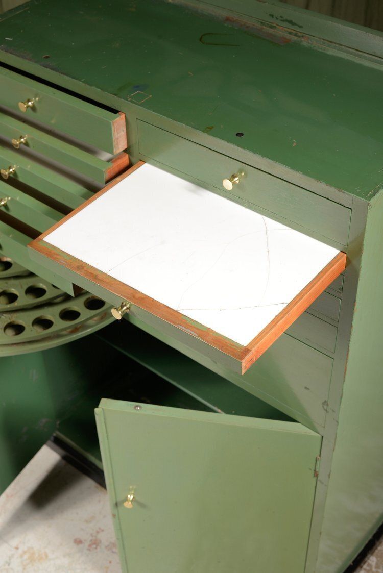 An Edwardian Green Painted Dentistry Chest Cabinet   C.1905 photo vinterior