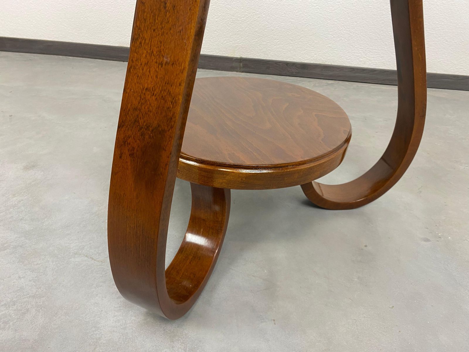 photo furniture Art Deco Tulip Coffee Table No.301 By Thonet Debrecen