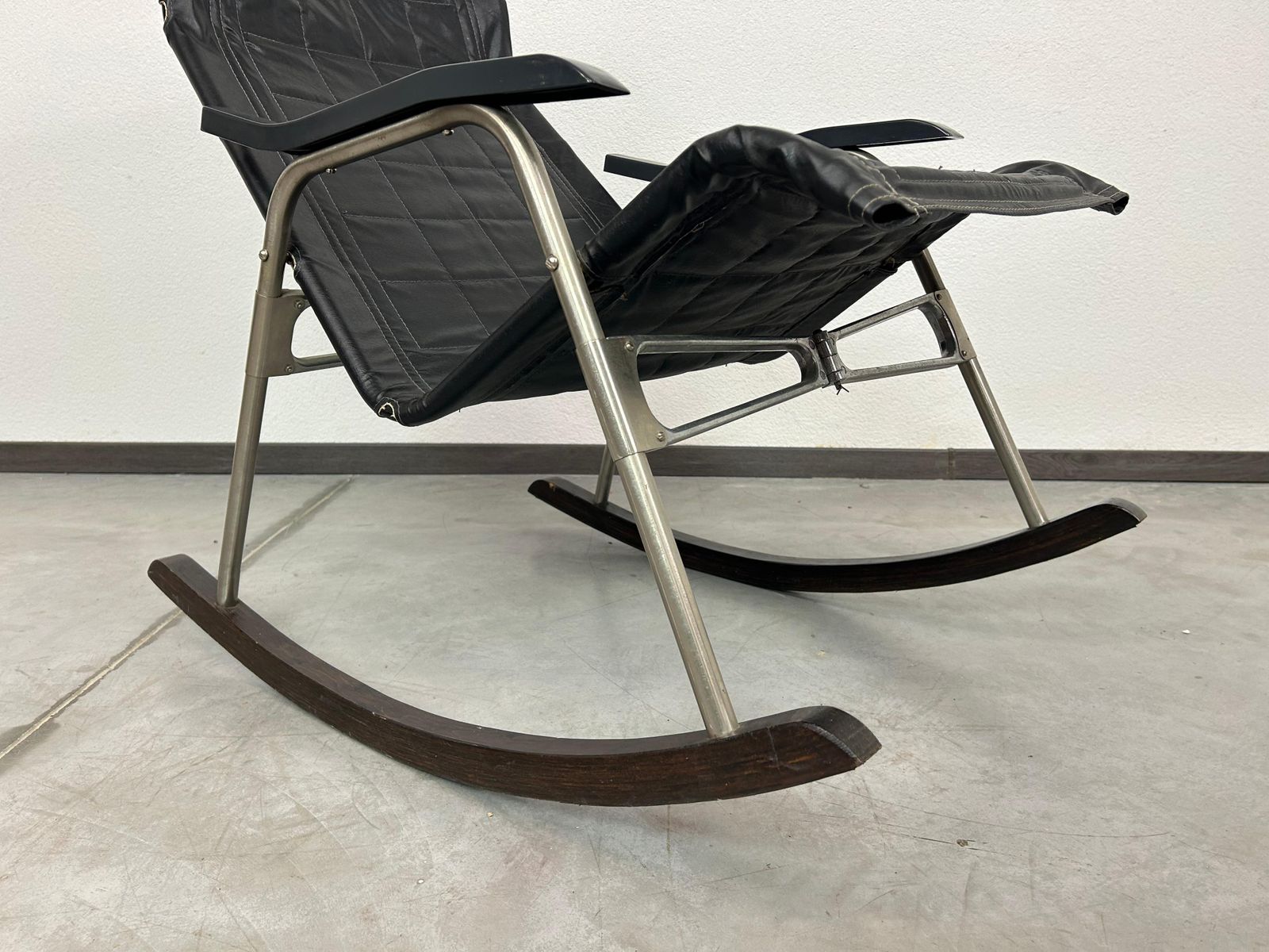 Japanese Folding Rocking Chair By Nii Takeshi photo vinterior