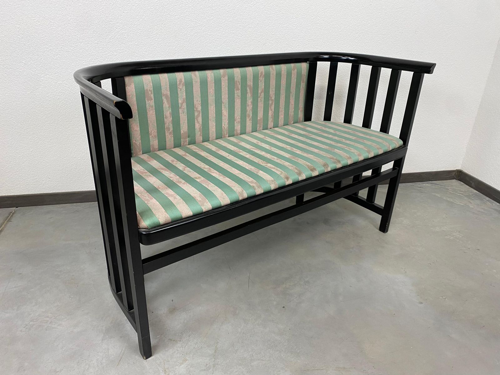 Fledermaus Seating Group By Josef Hoffmann Ex. By Wittmann Wien photo buy