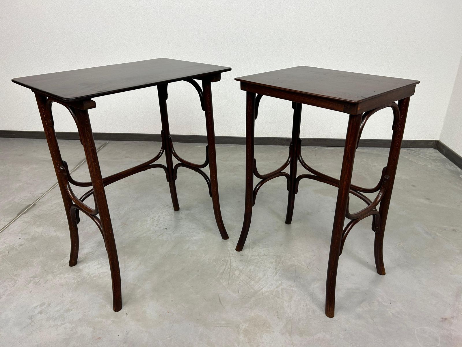 photo furniture Thonet Nesting Tables