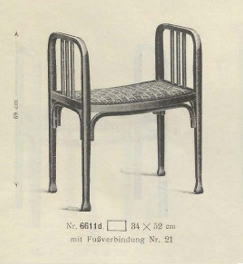 1317.0 Jugendstil Causeuse No. 6611 Attr. To Otto Wagner For Thonet photo
