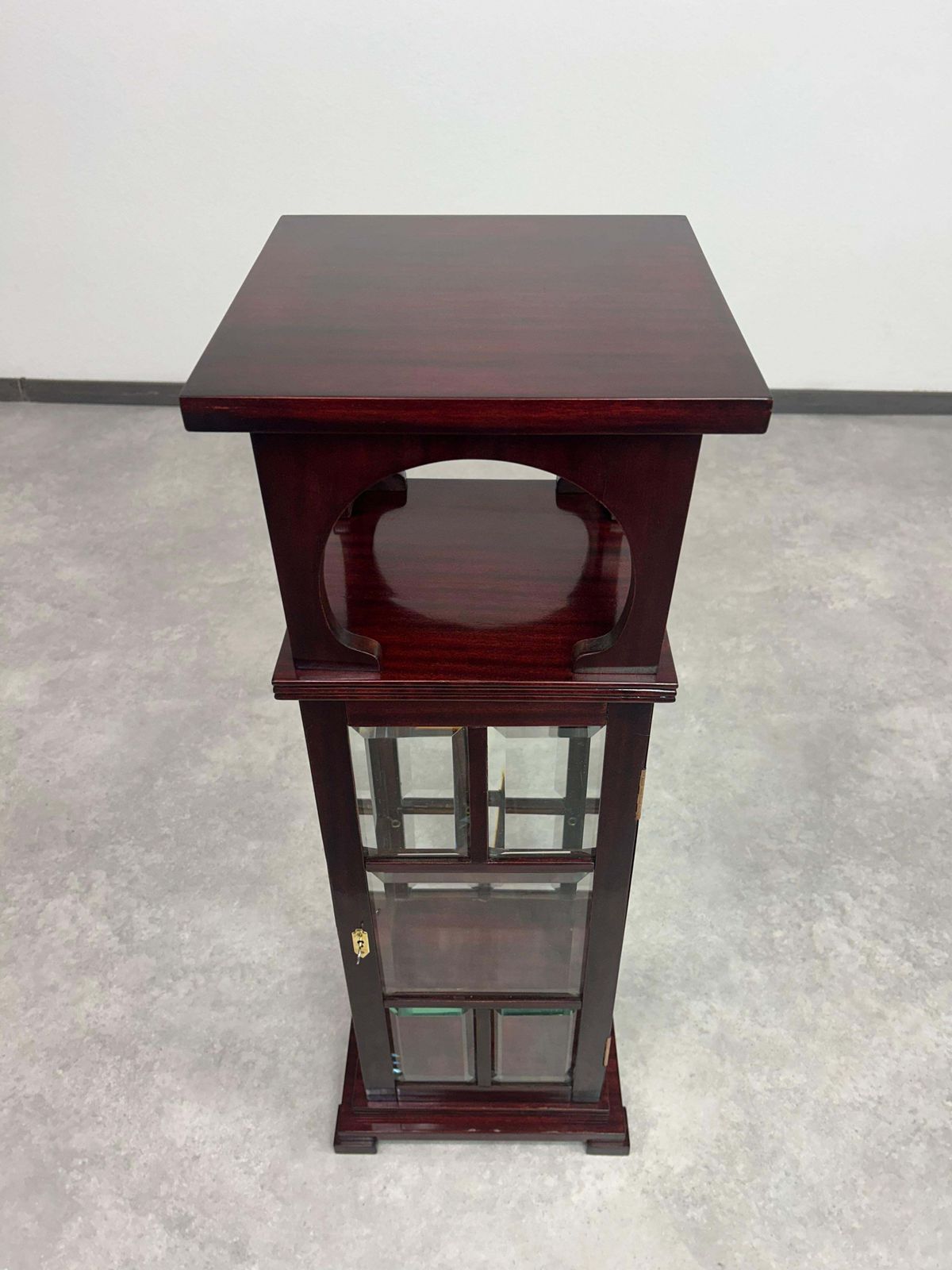 Vienna Secession Pedestal photo vinterior