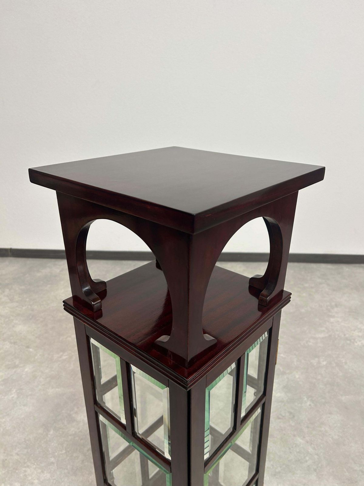 photo furniture Vienna Secession Pedestal