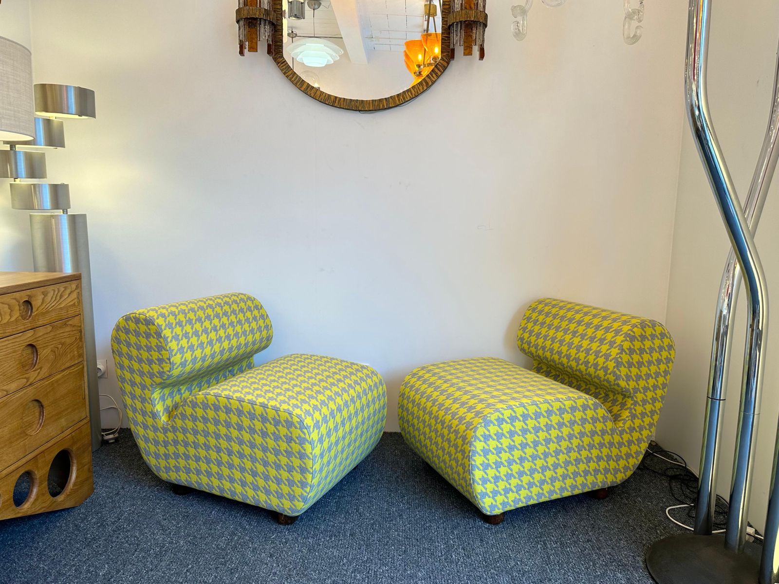 5559.0 Mid Century Modern Pair Of Slipper Chairs P. Italy, 1970s photo