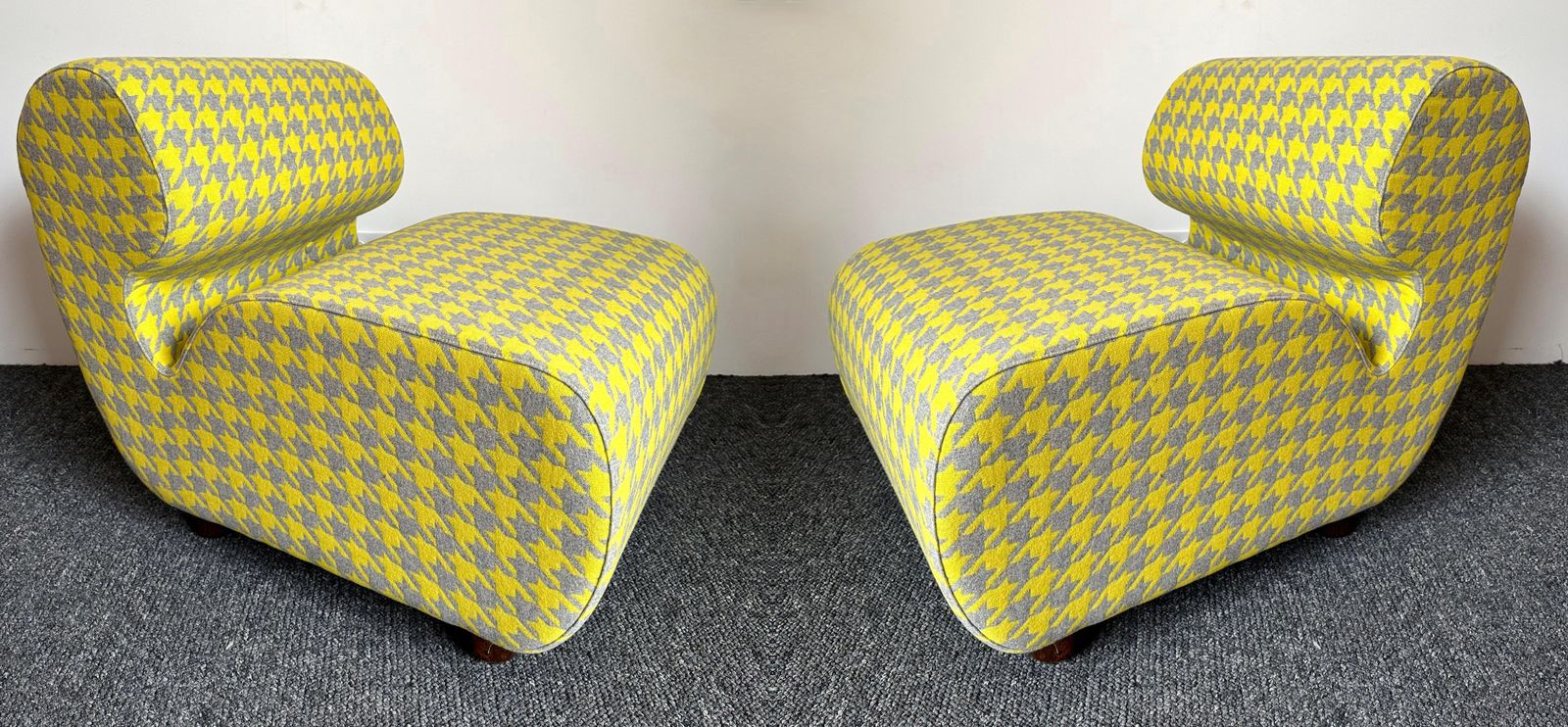 photo vinterior Mid Century Modern Pair Of Slipper Chairs P. Italy, 1970s