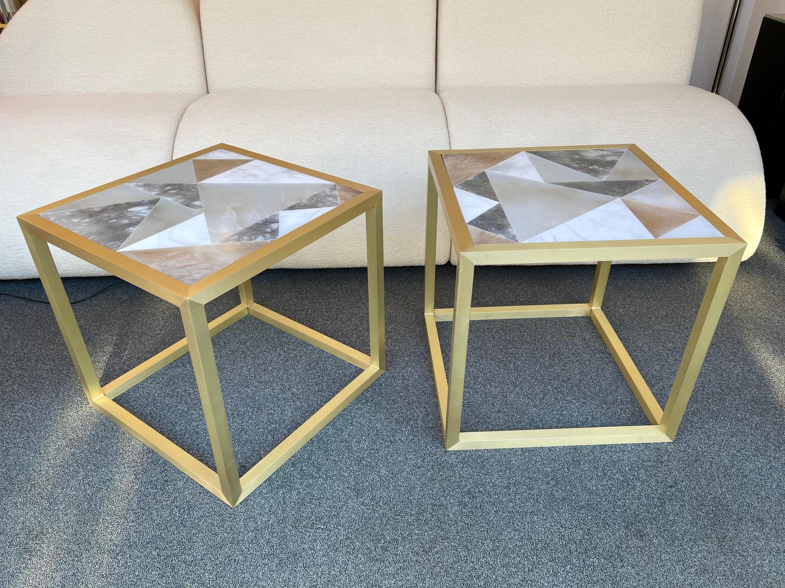 5987.0 Contemporary Pair Of Brass Cube Tables Alabaster By Antonio Cagianelli, Italy photo