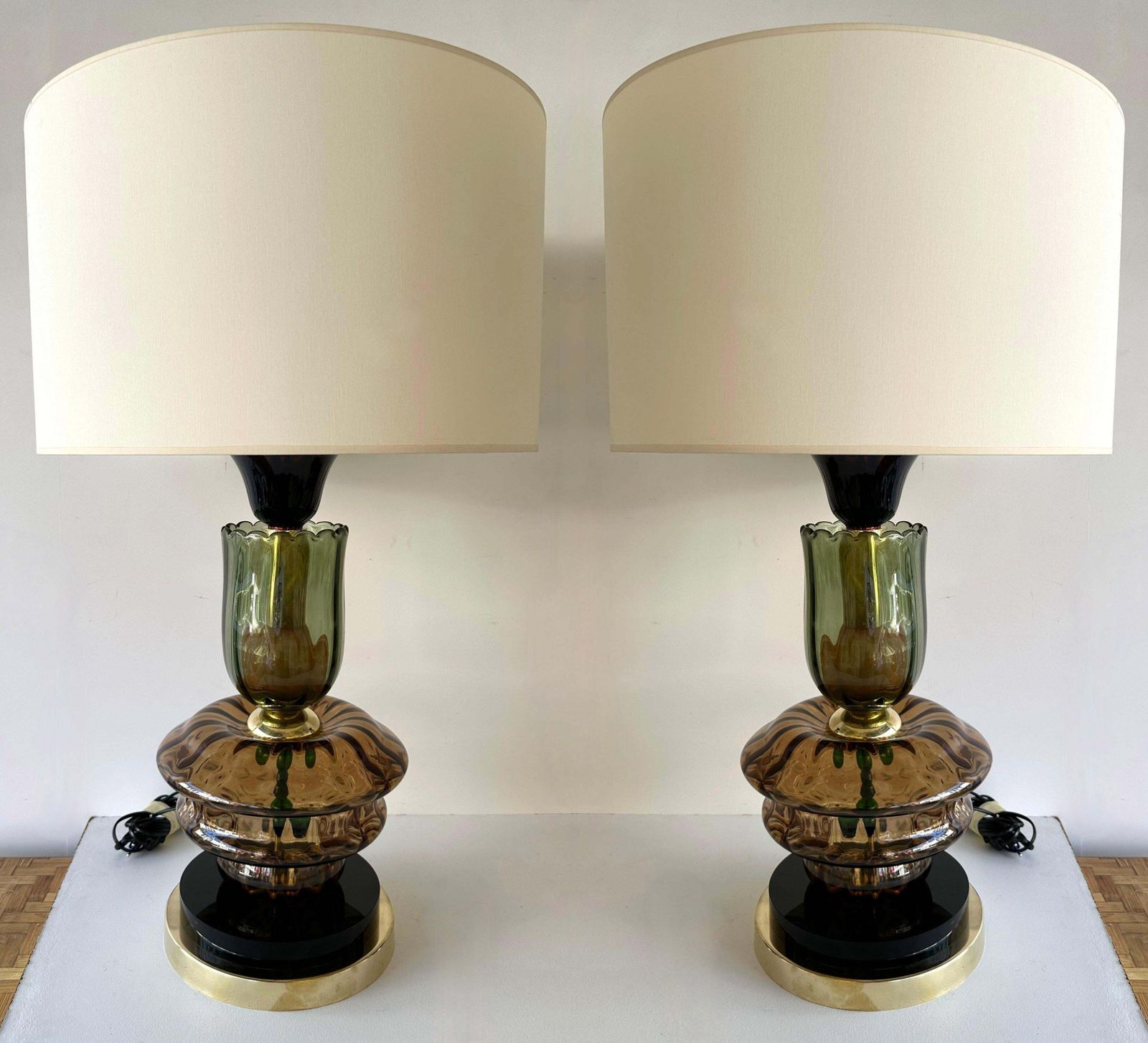 Contemporary Pair Of Brass And Murano Glass Flower Lamps, Italy photo for sale