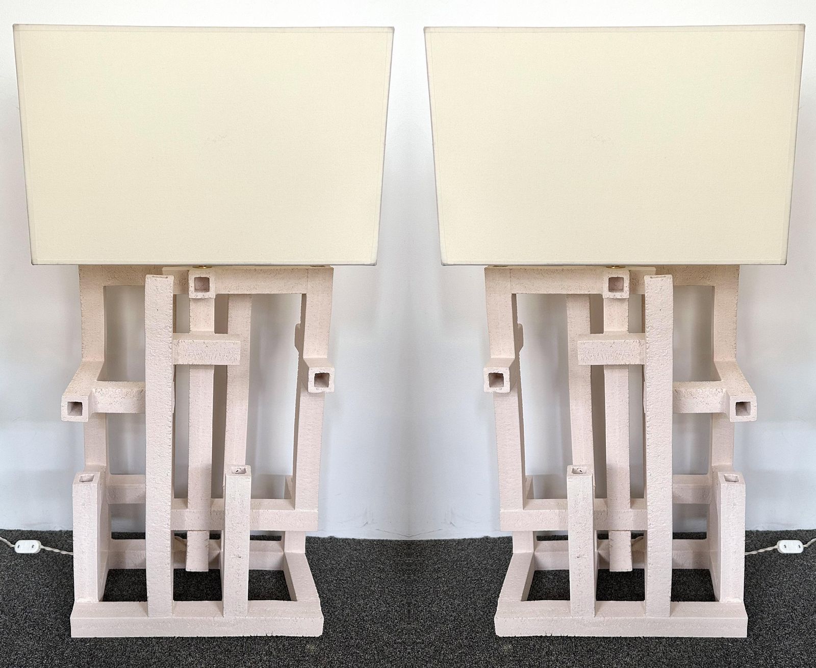 photo vinterior Contemporary Pair Of Labyrinth Ceramic Lamps By Roberto Renzi. Italy
