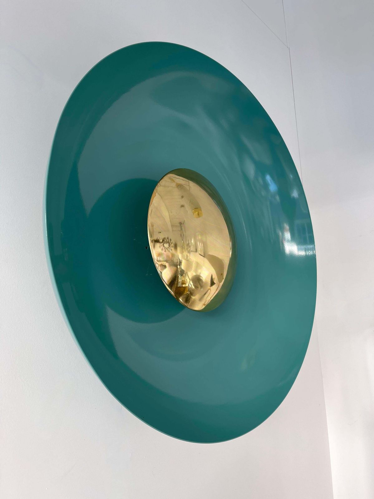Contemporary Pair Of Curve Lacquered Metal And Brass Sconces, Italy photo for sale