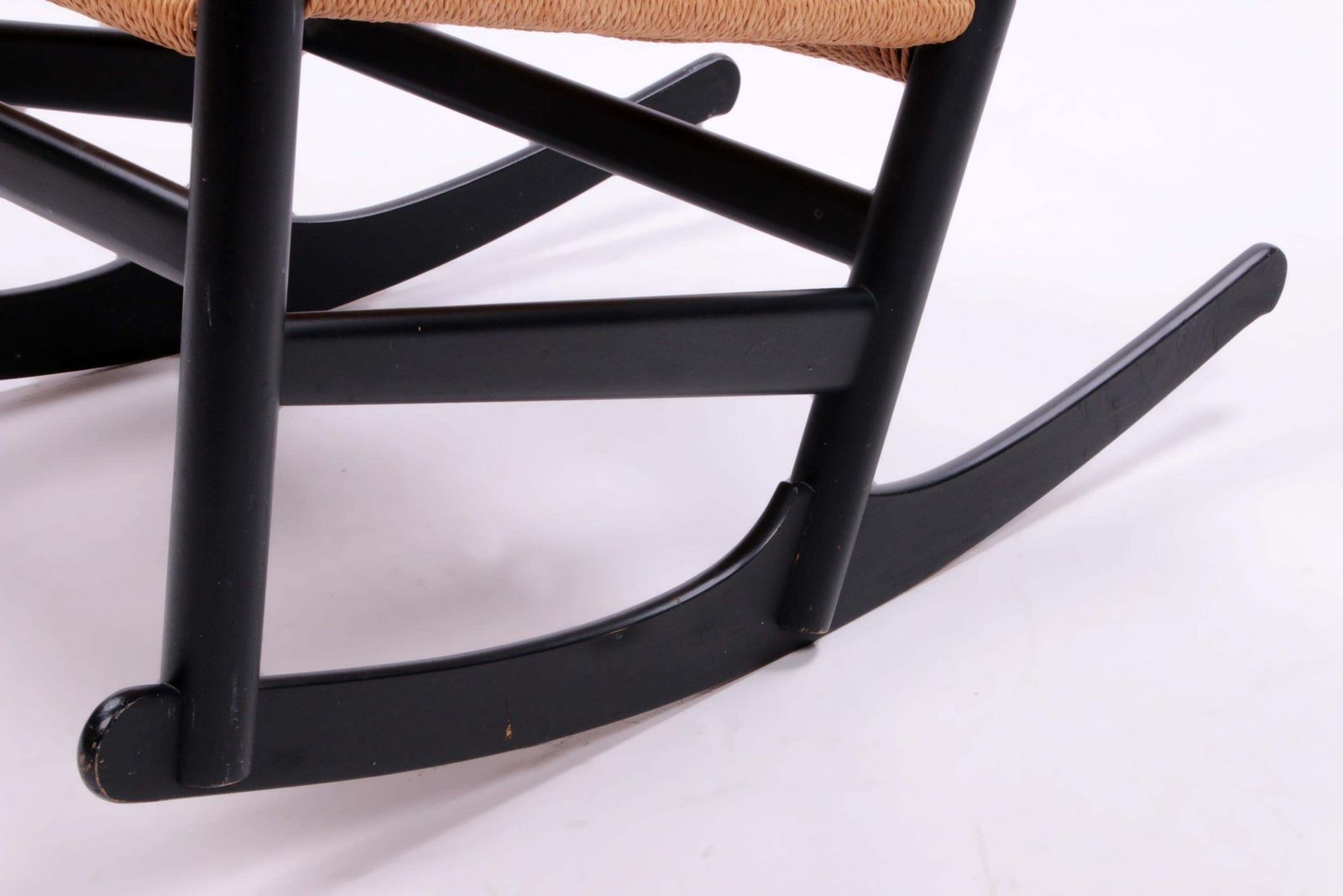 photo furniture Danish Design Rocking Chair Design By Hans.J.Wegner Model Ch45