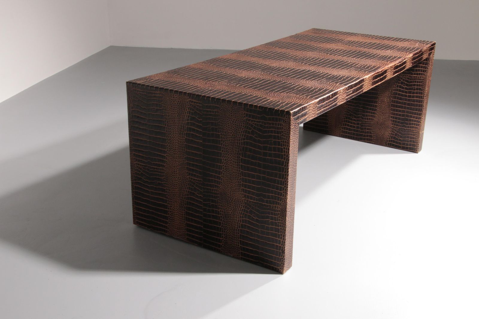 Philipp Plein Office Brown Desk In Split Leather With A Crocodile Skin Effect photo Furniture