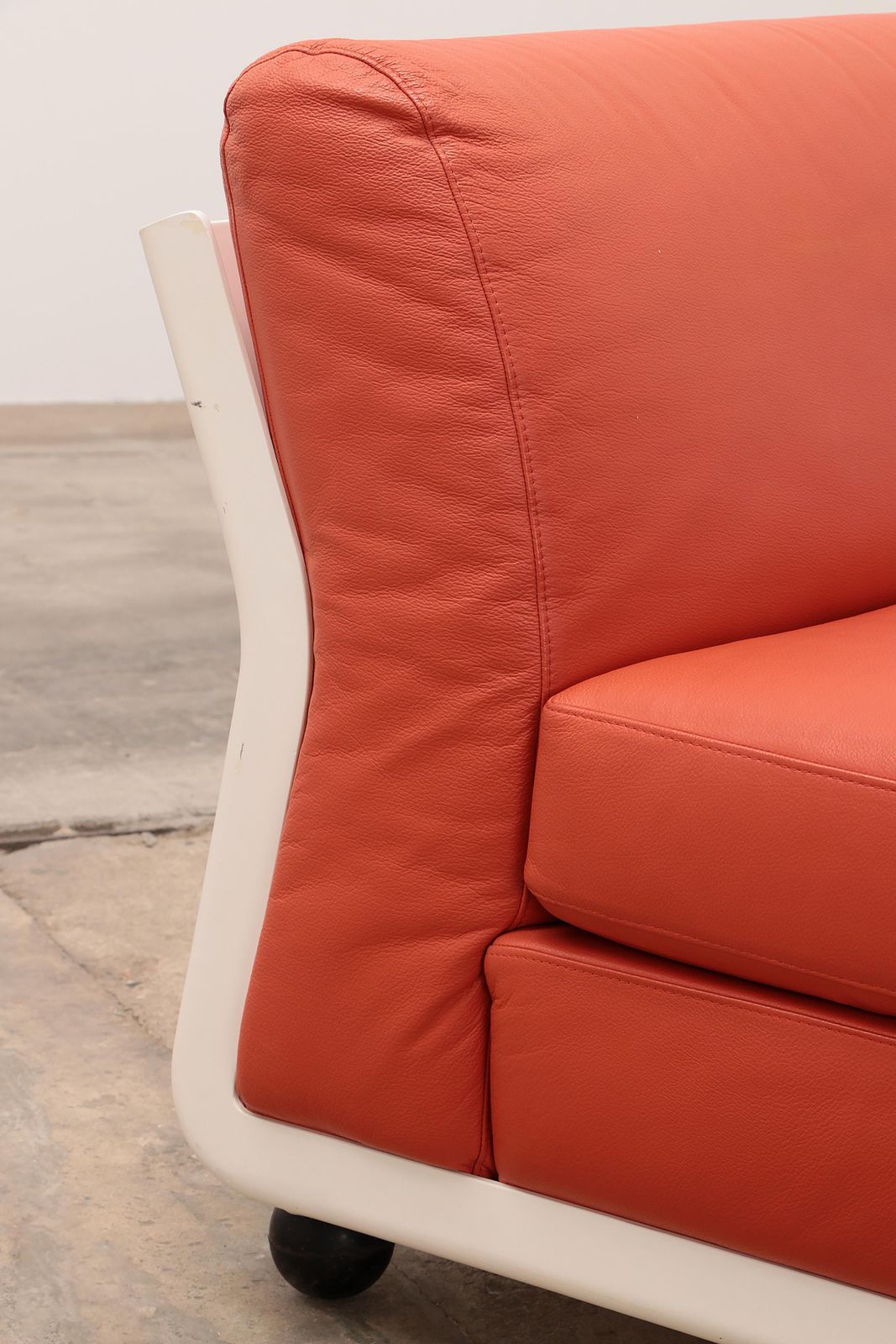 photo buy Amanta Modular Sofa In Orange Leather For C&B Italy, From Mario Bellini 1960s