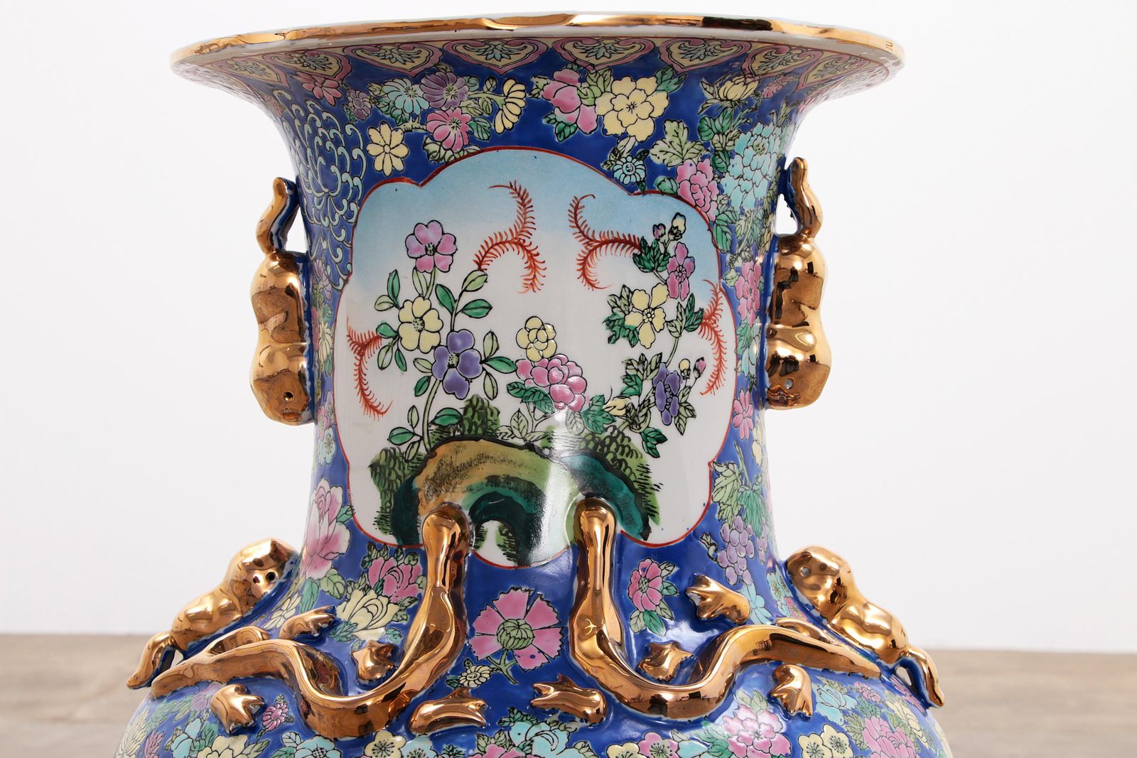 Home Decor Old Chinese Ceramic Hand Painted Vase photo