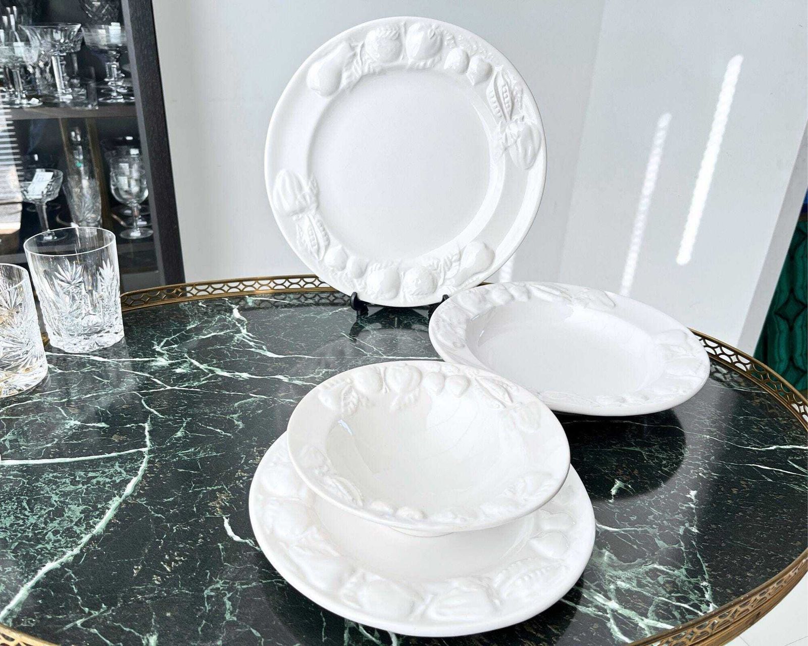 Keramieken Fruitschalen | 32 Delig | Witte Majolicaborden | Italië photo Woonaccessoires