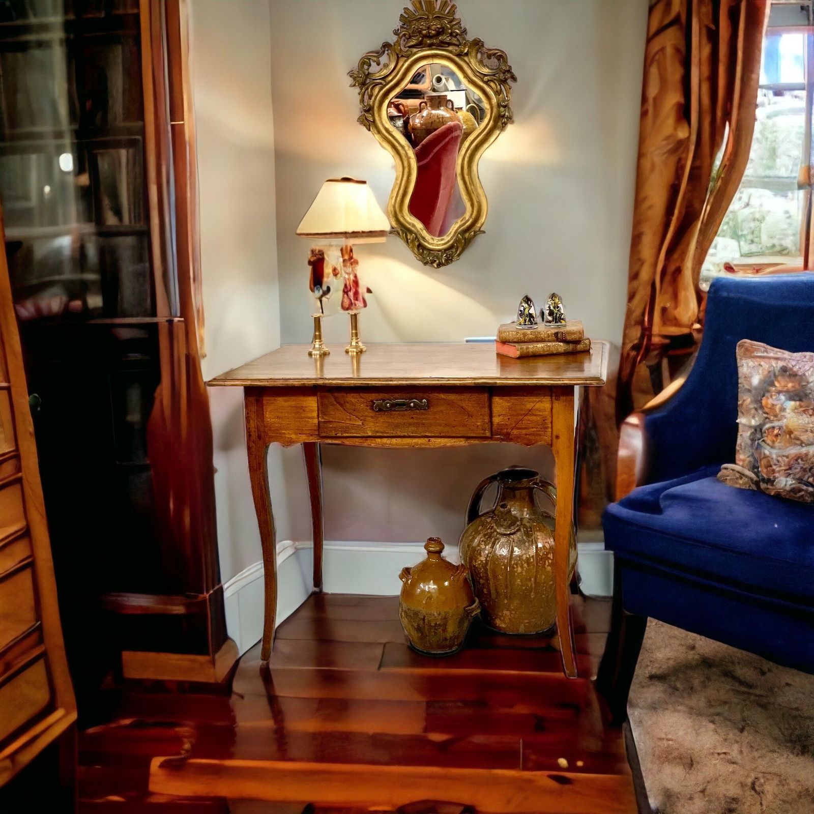 photo vinterior 18th Century Louis XV Walnut Table Or Ladies Desk