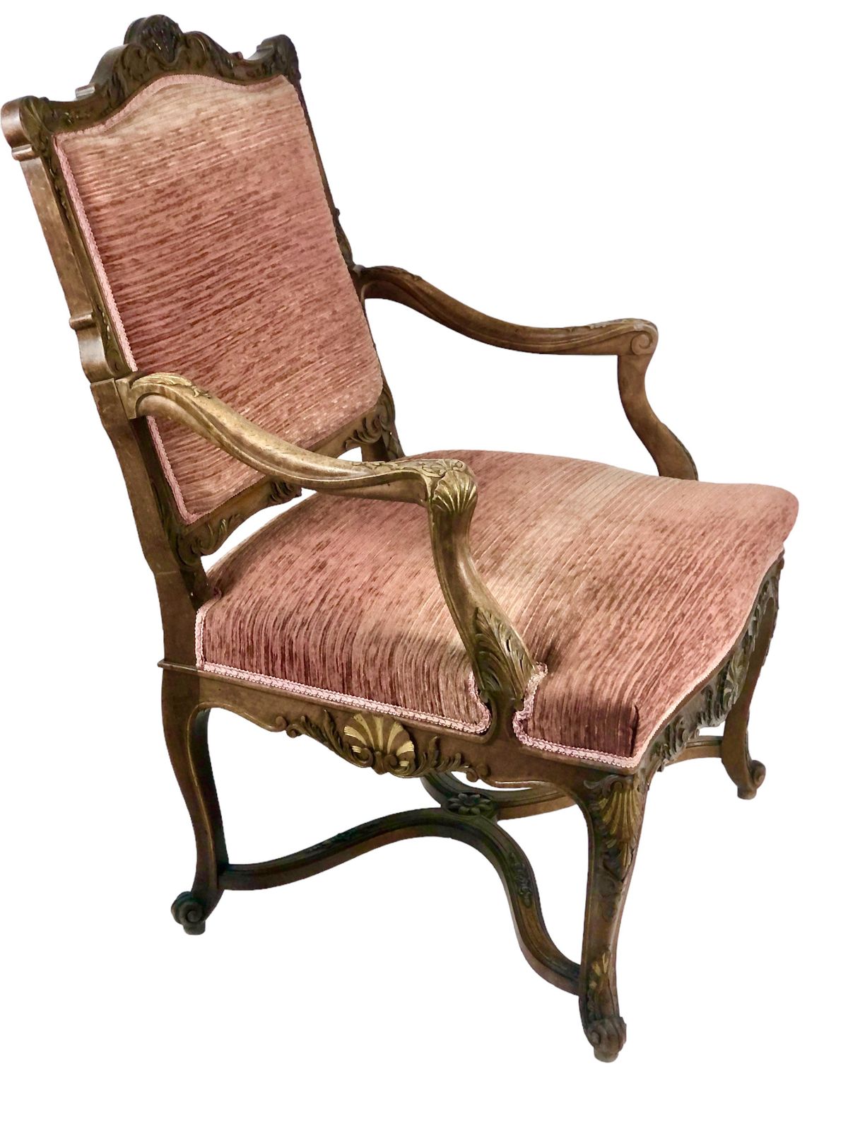 photo furniture 19th Century Pair Of Walnut Regency Chairs Called “Fauteuils à La Reine”