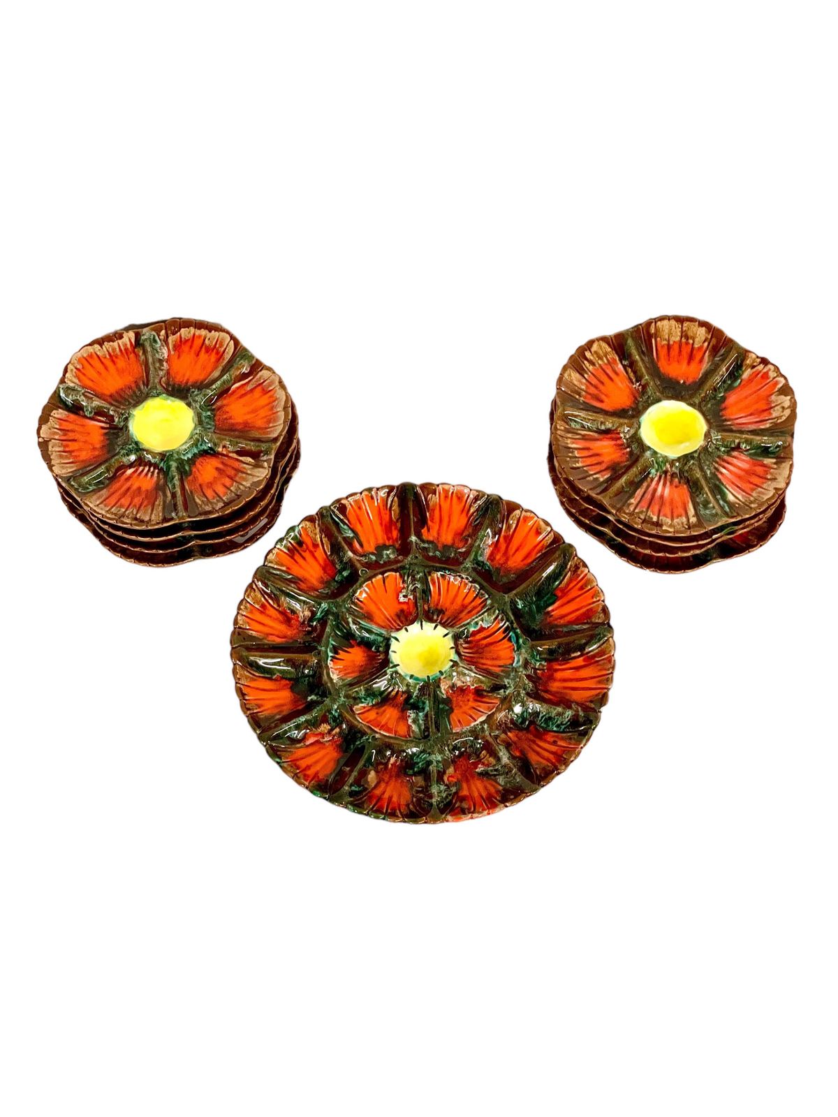 photo furniture 19th Century Set Of Eight Majolica Oyster Plates And Serving Platter