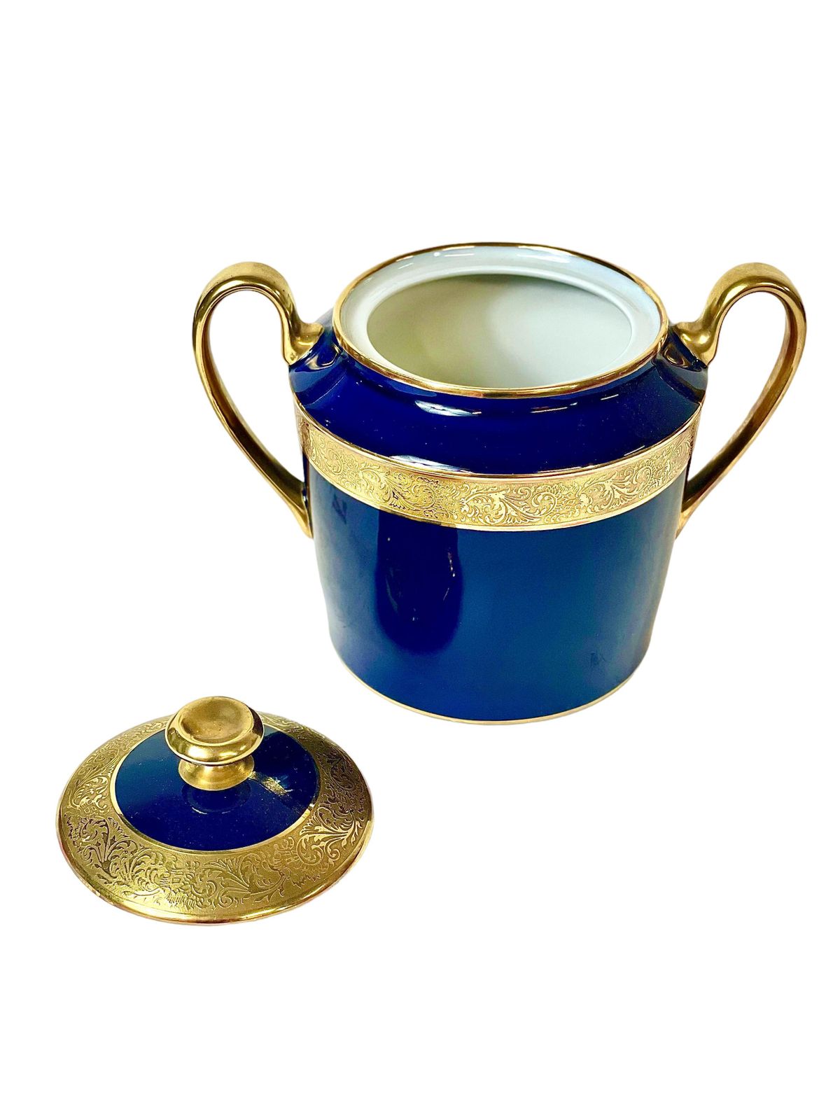 Limoges Porcelain Service Glazed In An Opulent Royal Blue With Gilt Edges photo vinterior