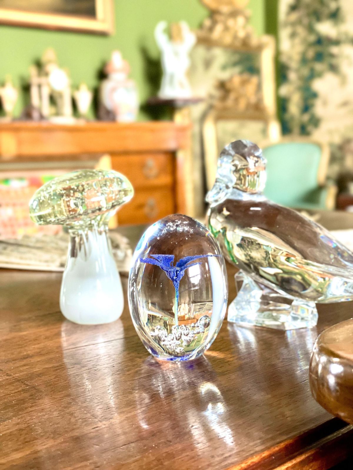 photo vintage By Daum Sulphide Paperweight With Blue Flower