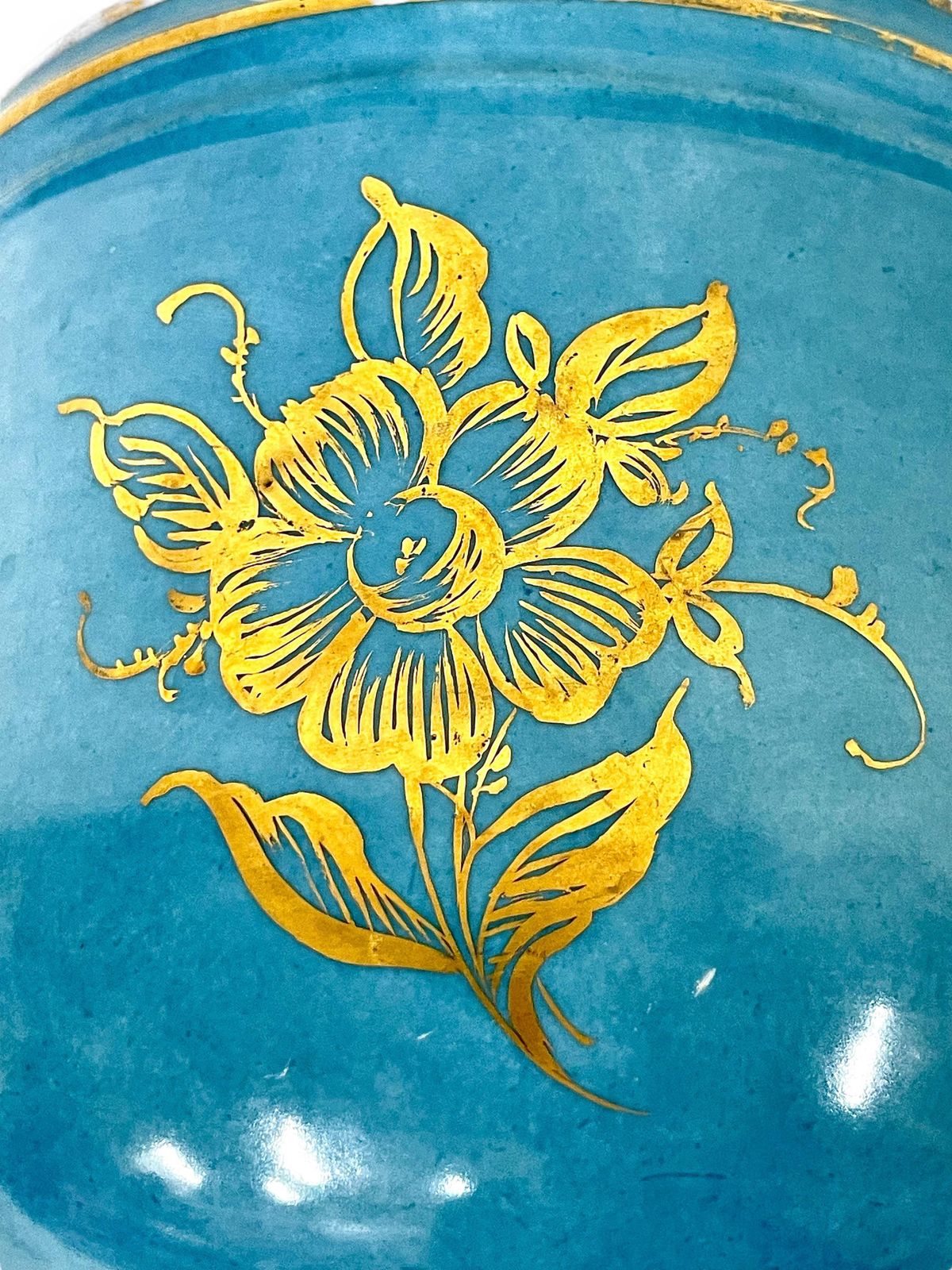 19th Century Limoges Porcelain Cache Pot In A Sèvres Style photo vinterior