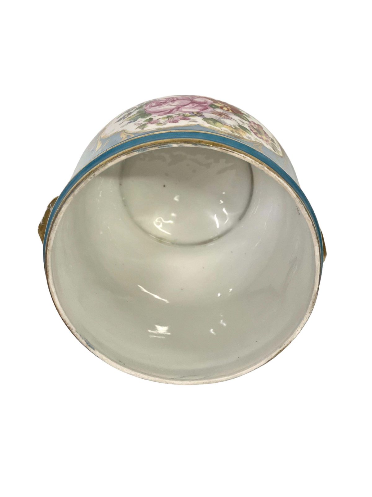 photo furniture 19th Century Limoges Porcelain Cache Pot In A Sèvres Style