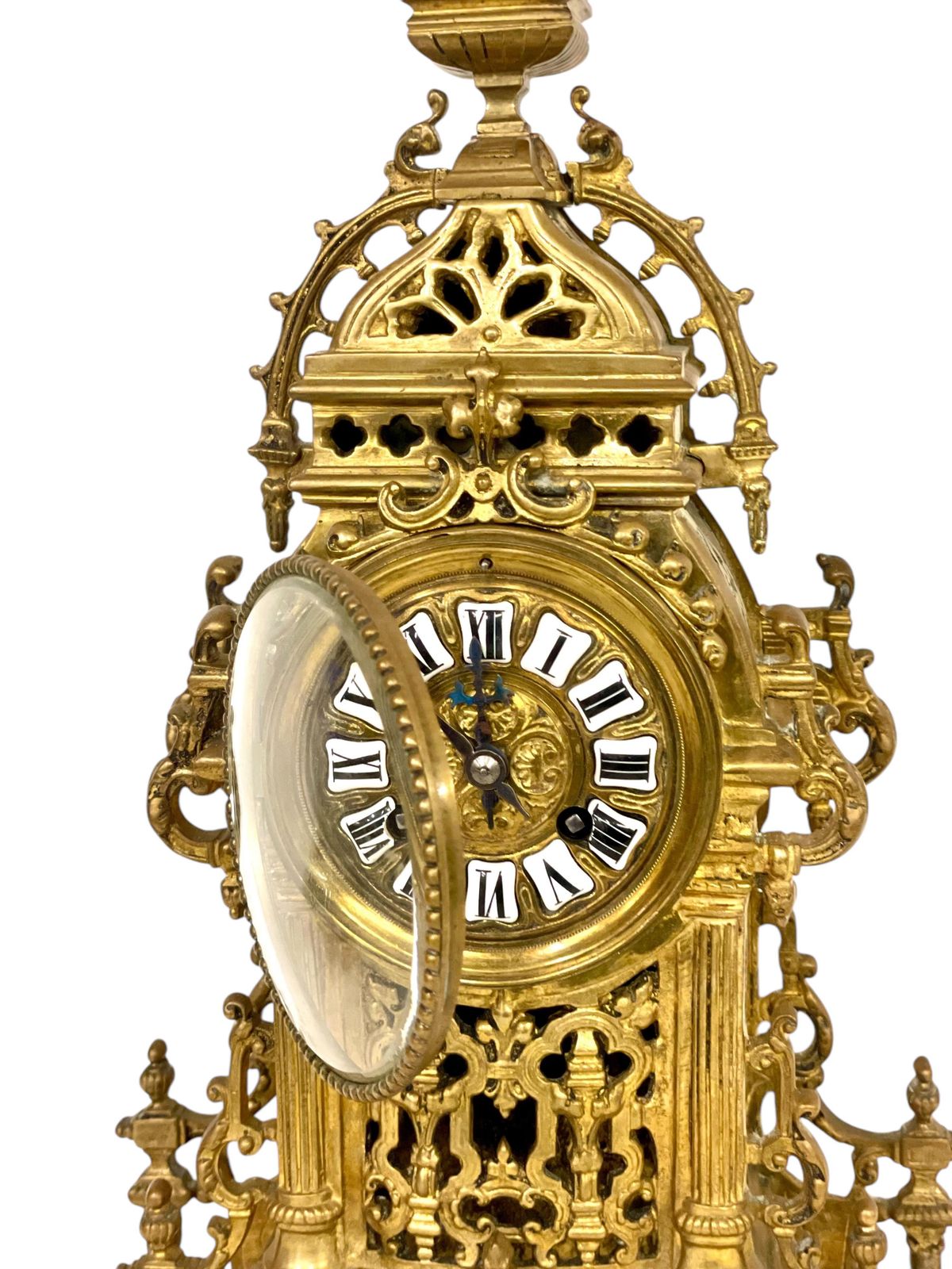 19th Century Gilt Bronze Cathedral Mantel Clock photo vinterior