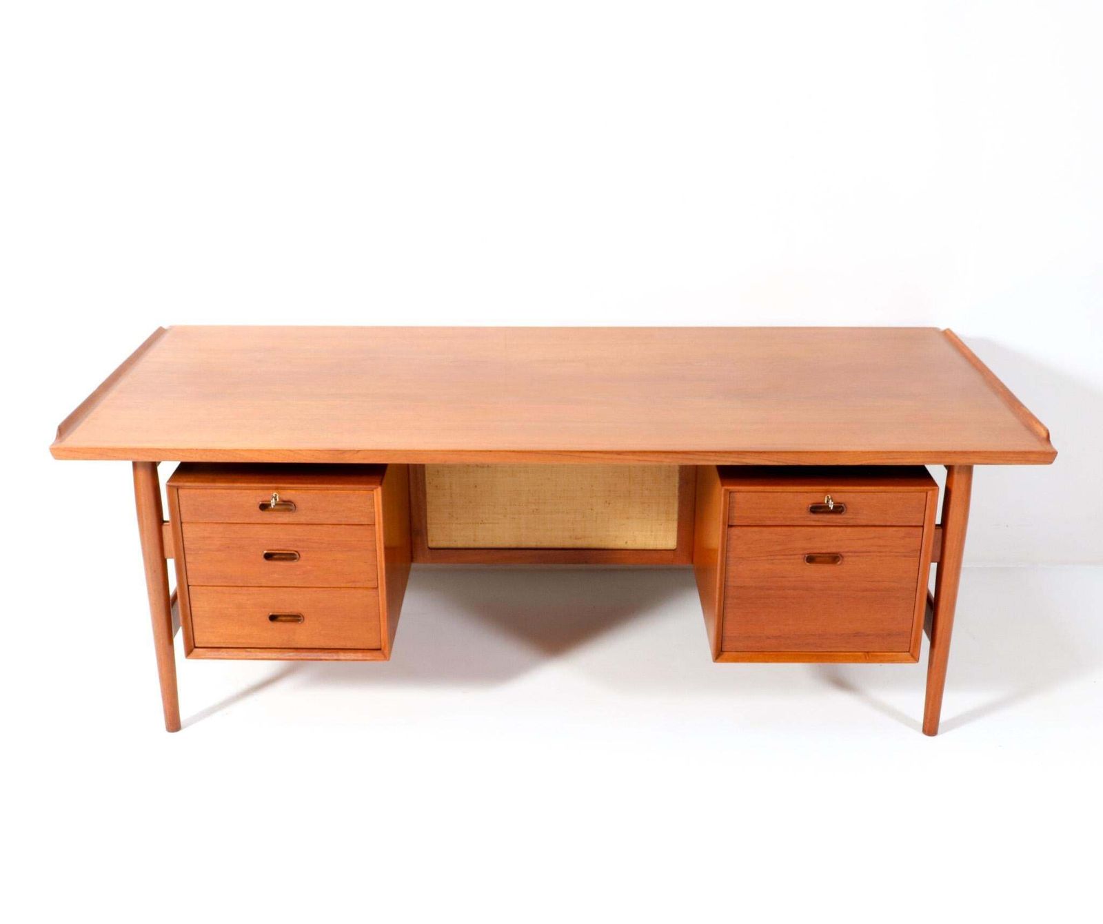 Mid Century Modern Executive Desk 207 By Arne Vodder For Sibast, 1960s photo furniture