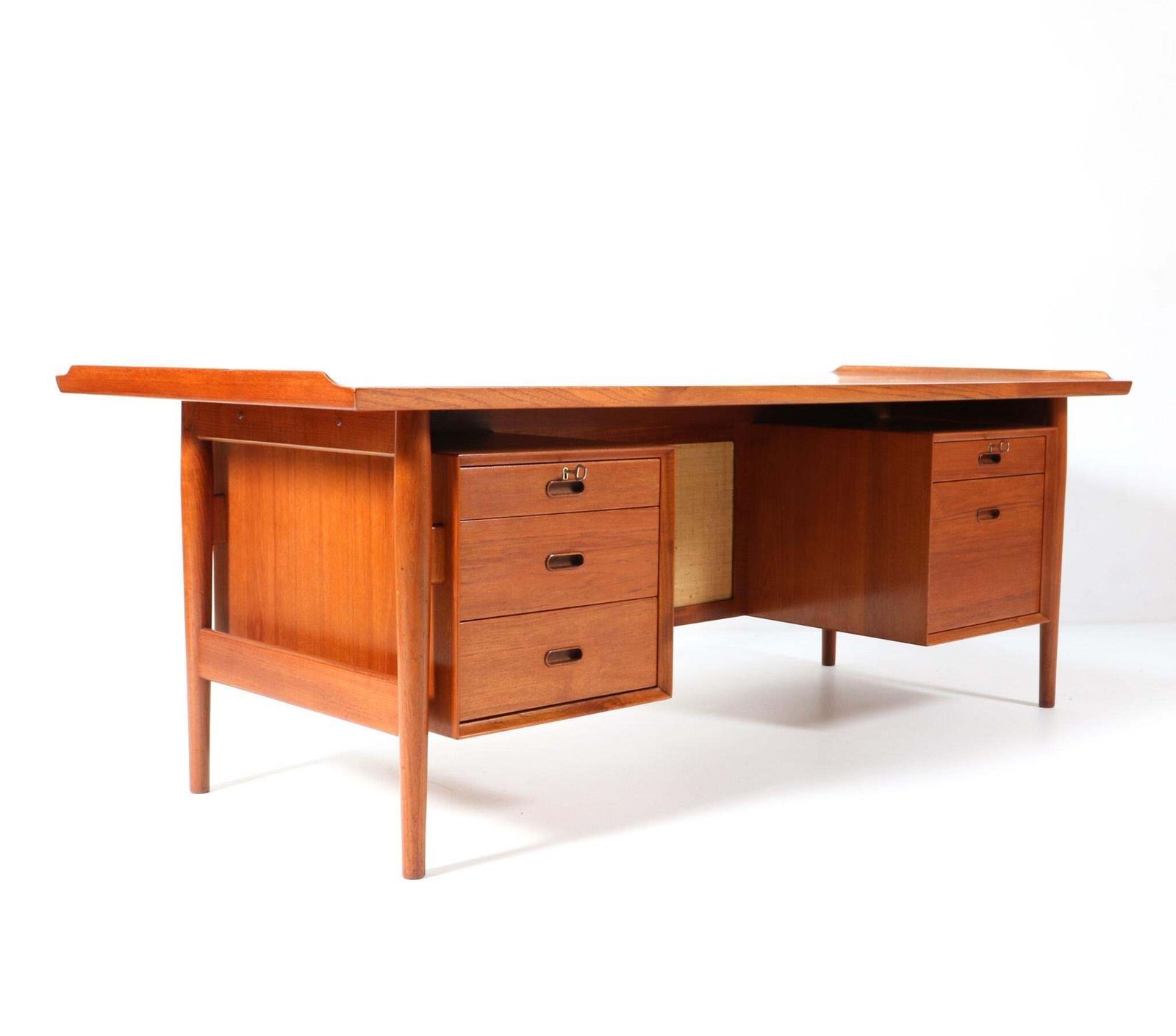 Mid Century Modern Executive Desk 207 By Arne Vodder For Sibast, 1960s photo vintage