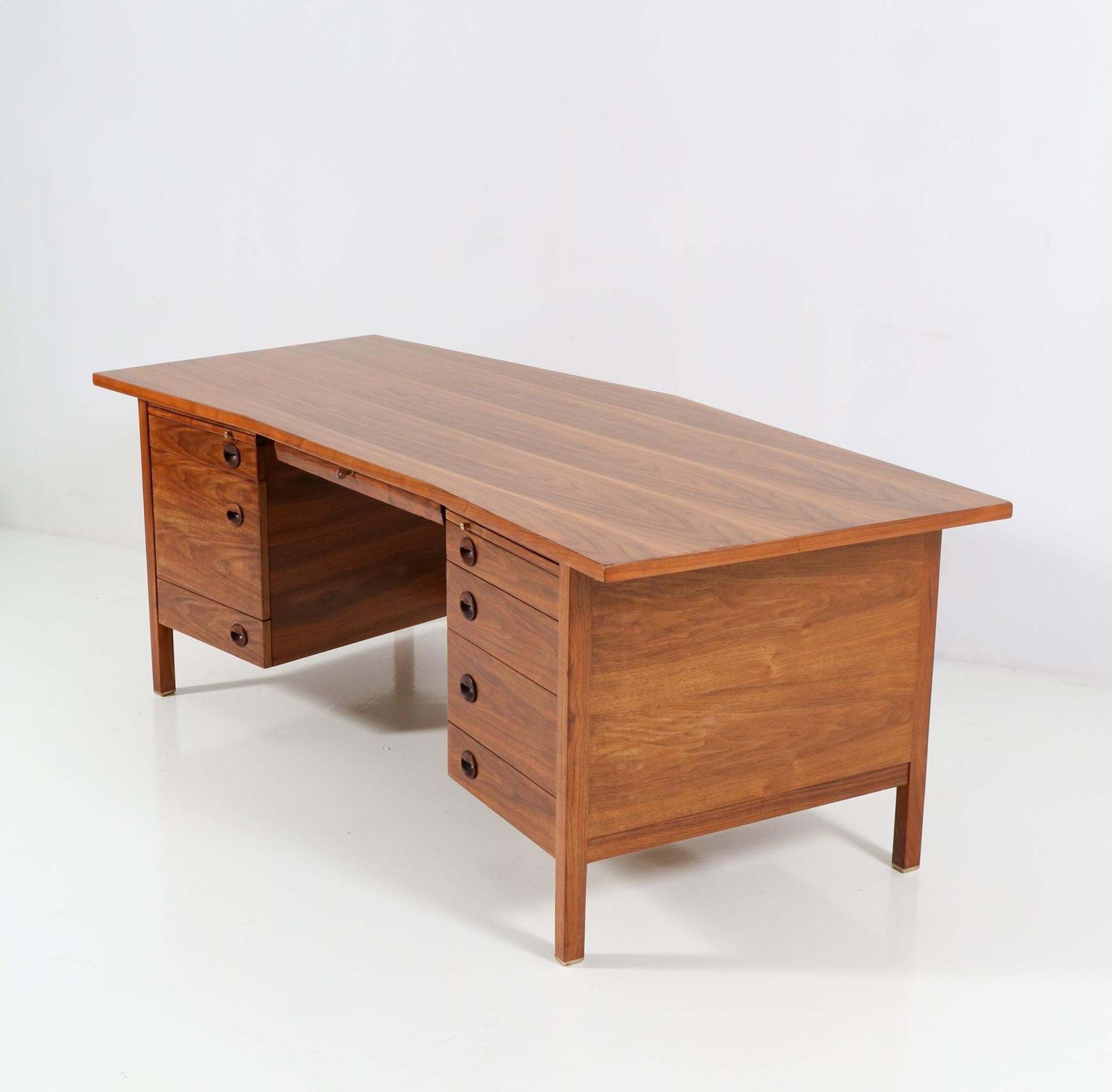 Mid Century Modern Walnut Executive Desk By Edward Wormley For Dunbar, 1950s photo for sale