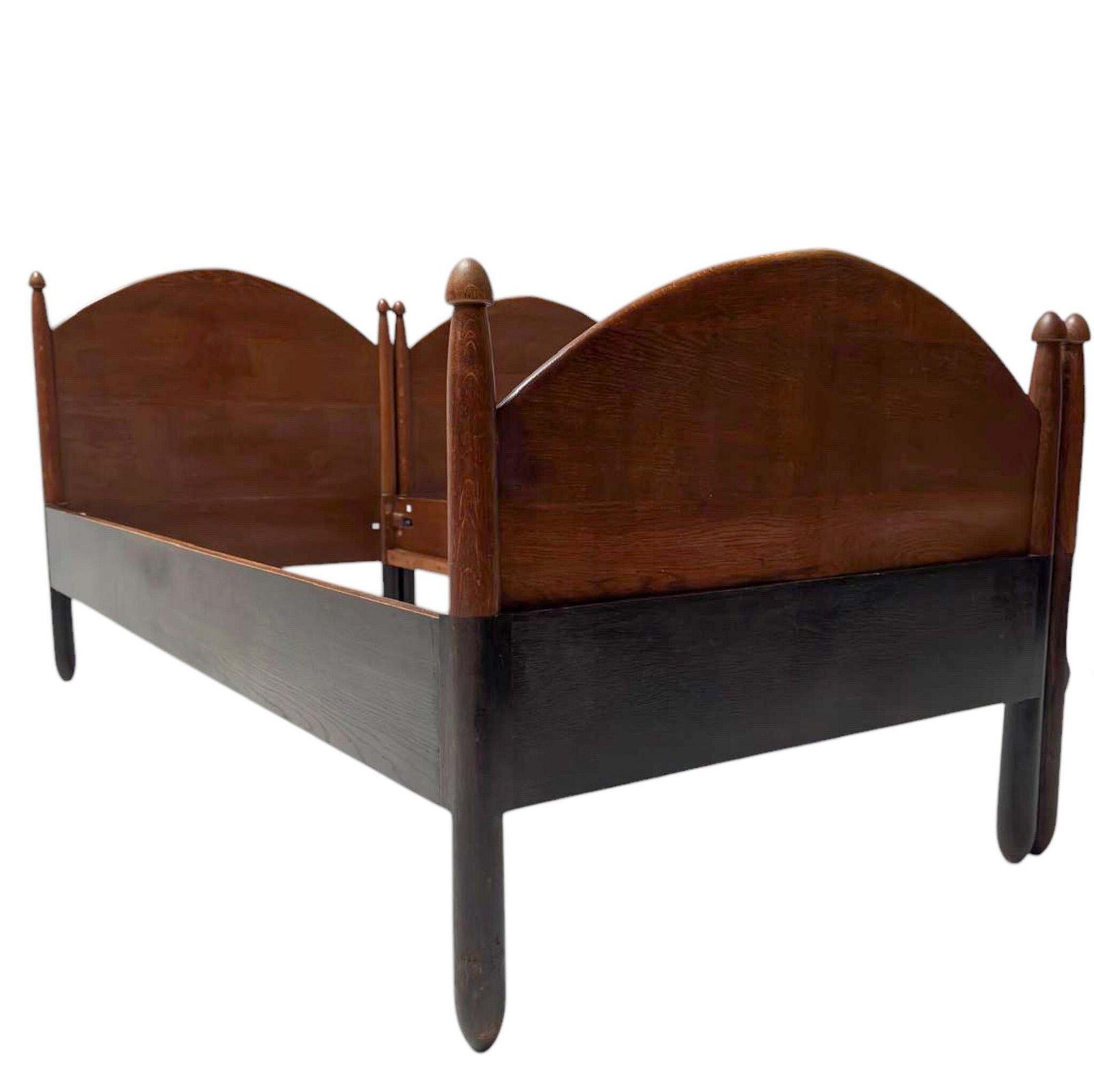 3207.0 Willem Penaat Art Deco Amsterdamse School Twin Beds For Metz & Co., 1920s photo