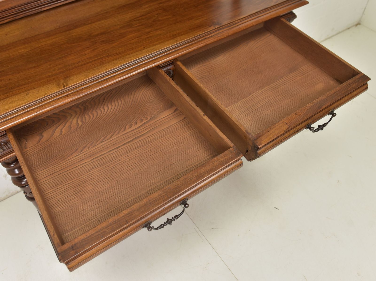 Antique! Restored Walnut Sideboard, Gründerzeit Buffet Cabinet, Credenza photo vintage
