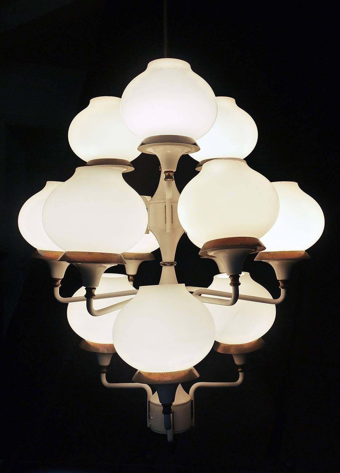 Sputnik 'Tulipan' Chandelier By Hans Agne Jakobsson, Sweden, 1950s photo vinterior