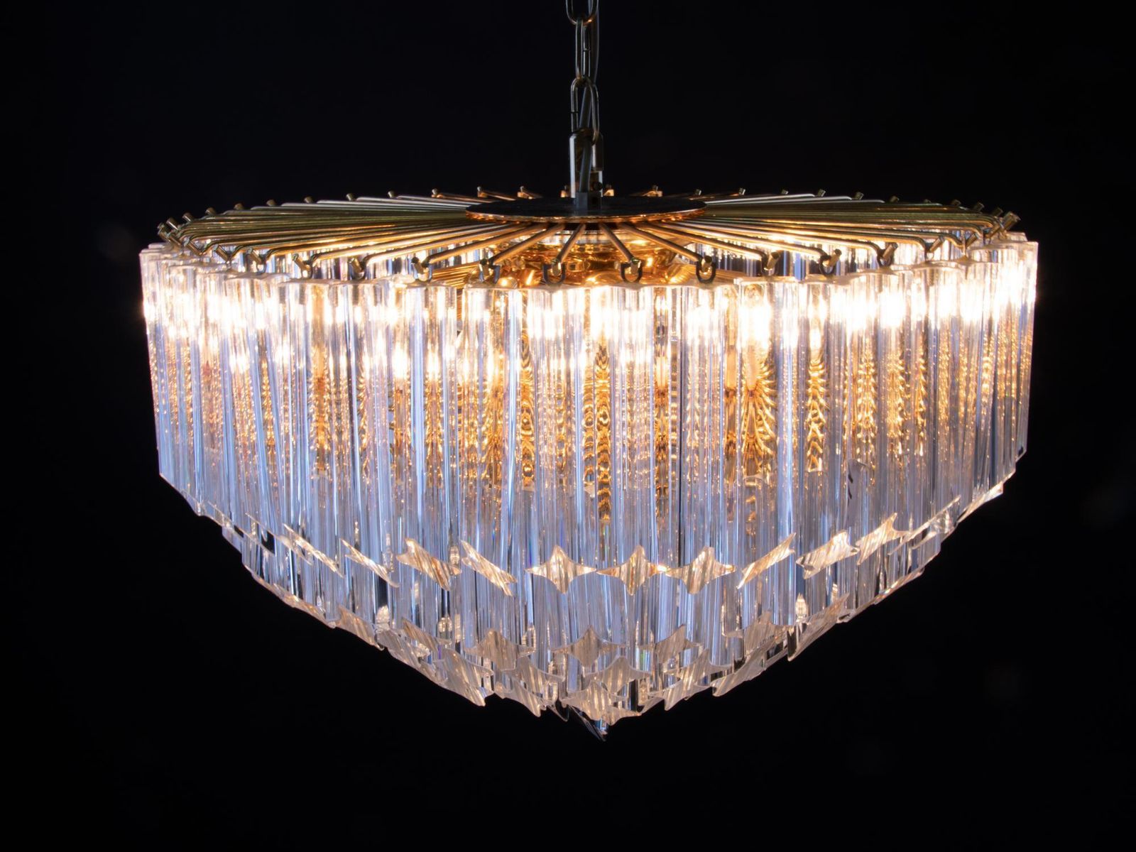 Glamorous 21" Novaresi Chandelier Crystal Prisms & Gilt Brass, Italy 1970s photo vinterior