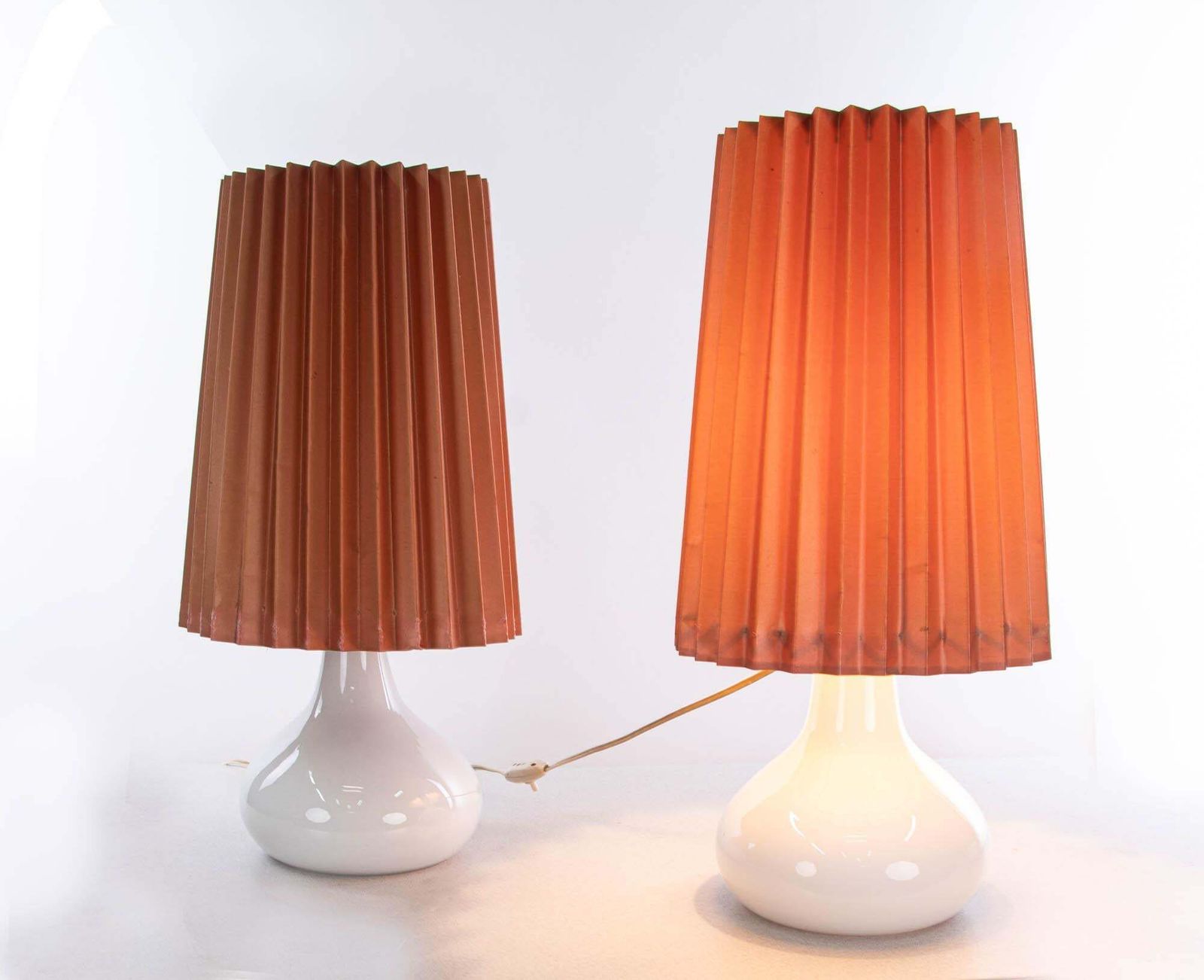 1960 Denmark White Holmegaard Glass Table Lamp By Kylle Svanlund, Set Of 2 photo Lighting