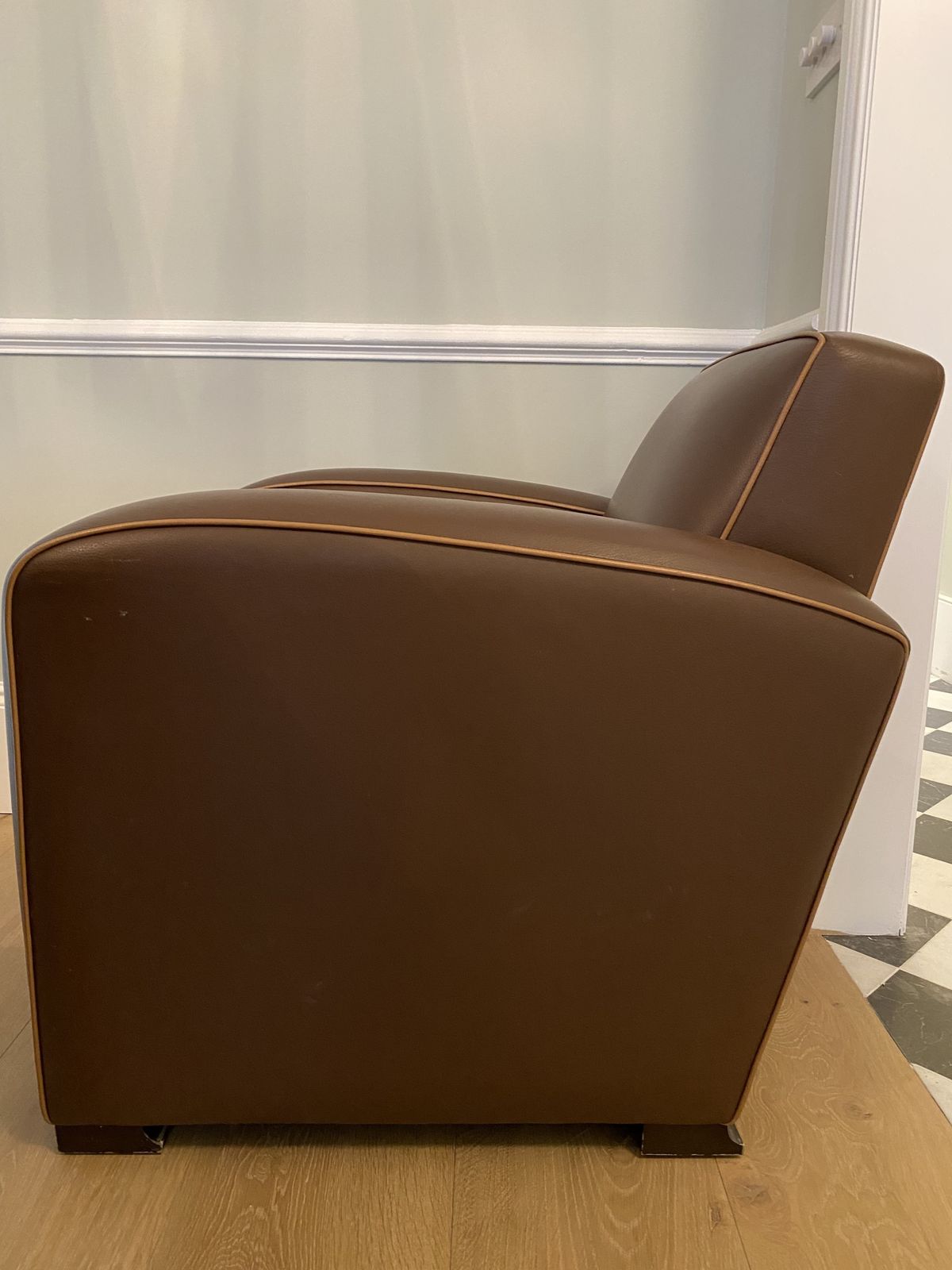Hugues Chevalier Orson Armchair   Excellent Condition, Barely Used photo vinterior