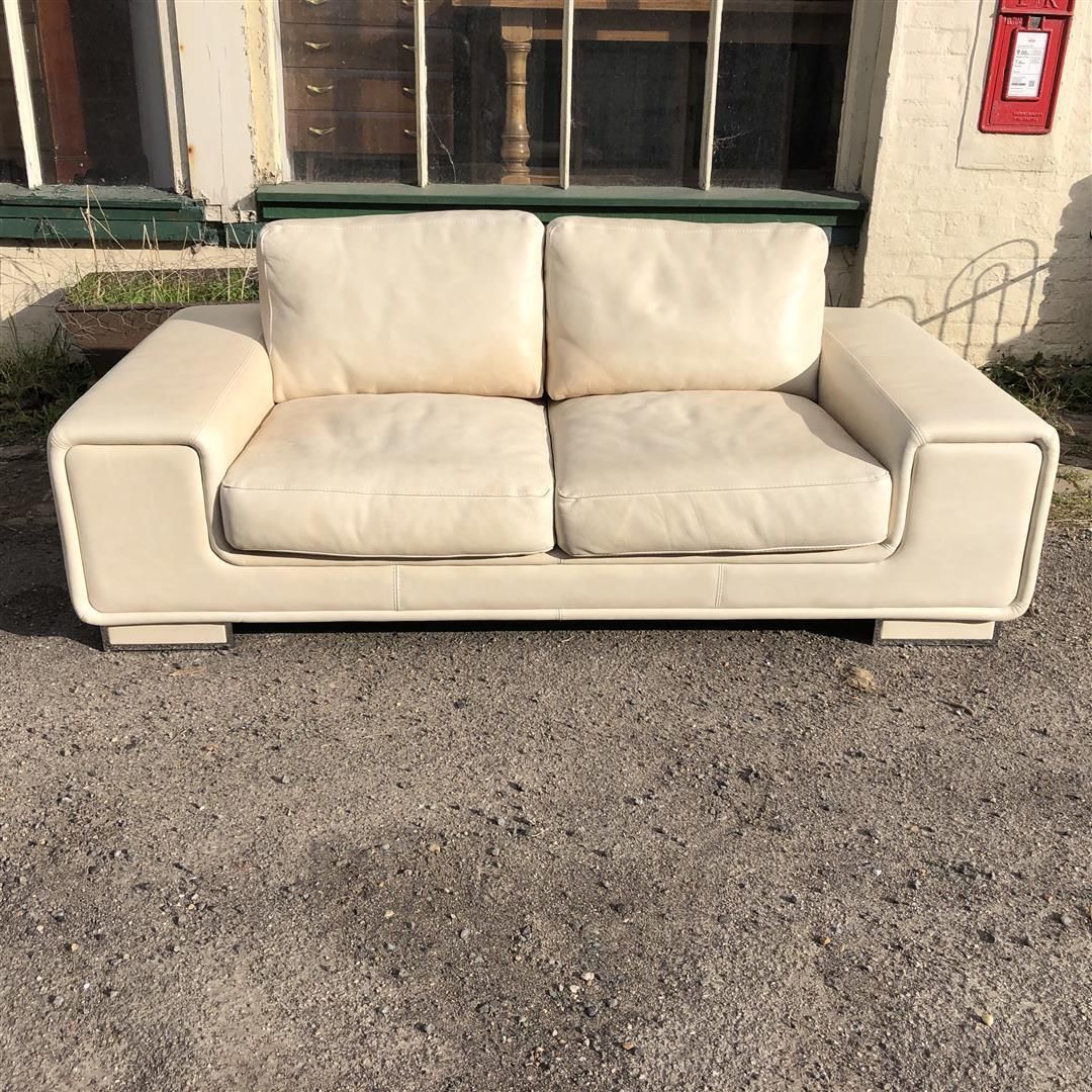 photo vinterior Contemporary Italian Cream White Leather Large Two Seater Sofa
