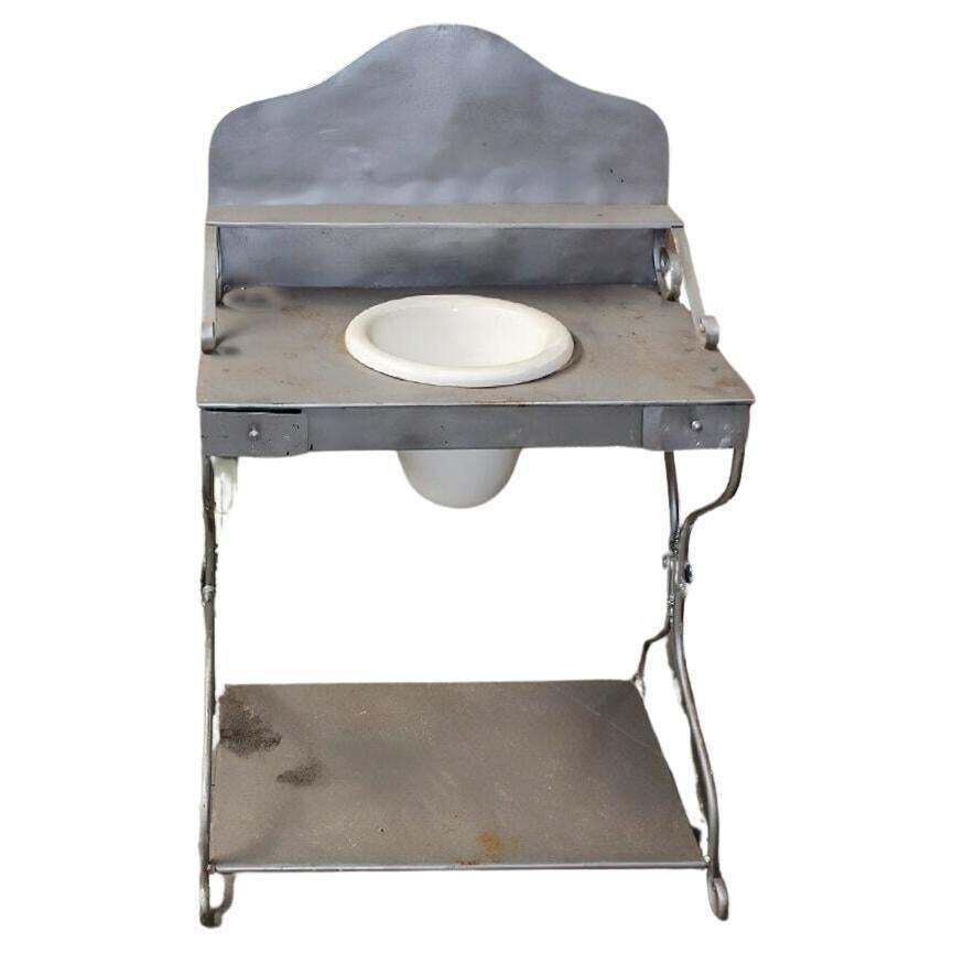 Vintage Iron Childrens Washstand