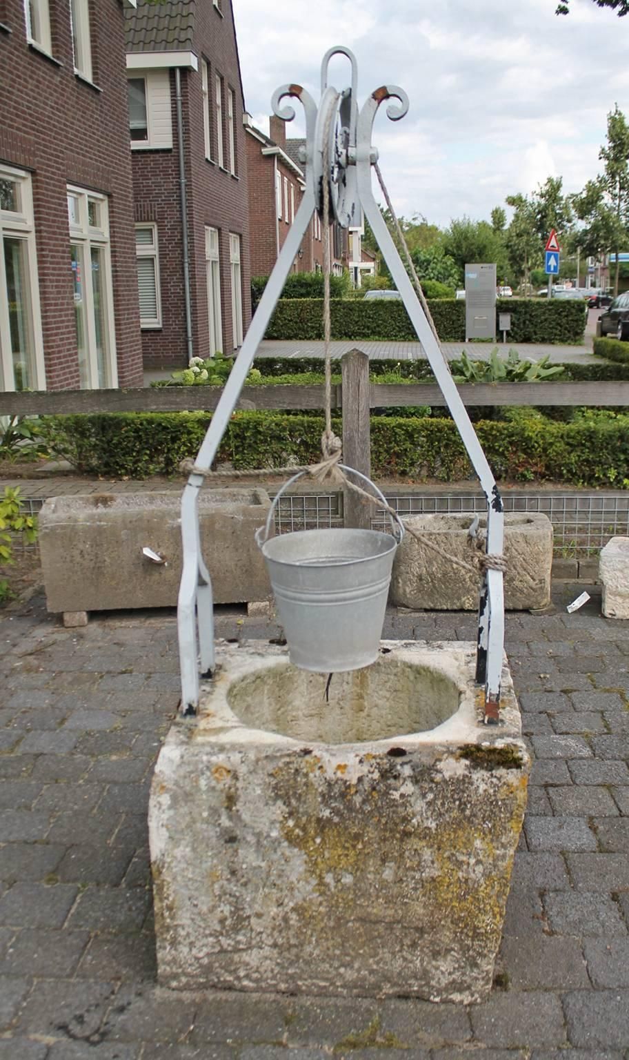 Antique Well From The 18th Century From France photo 2885.0