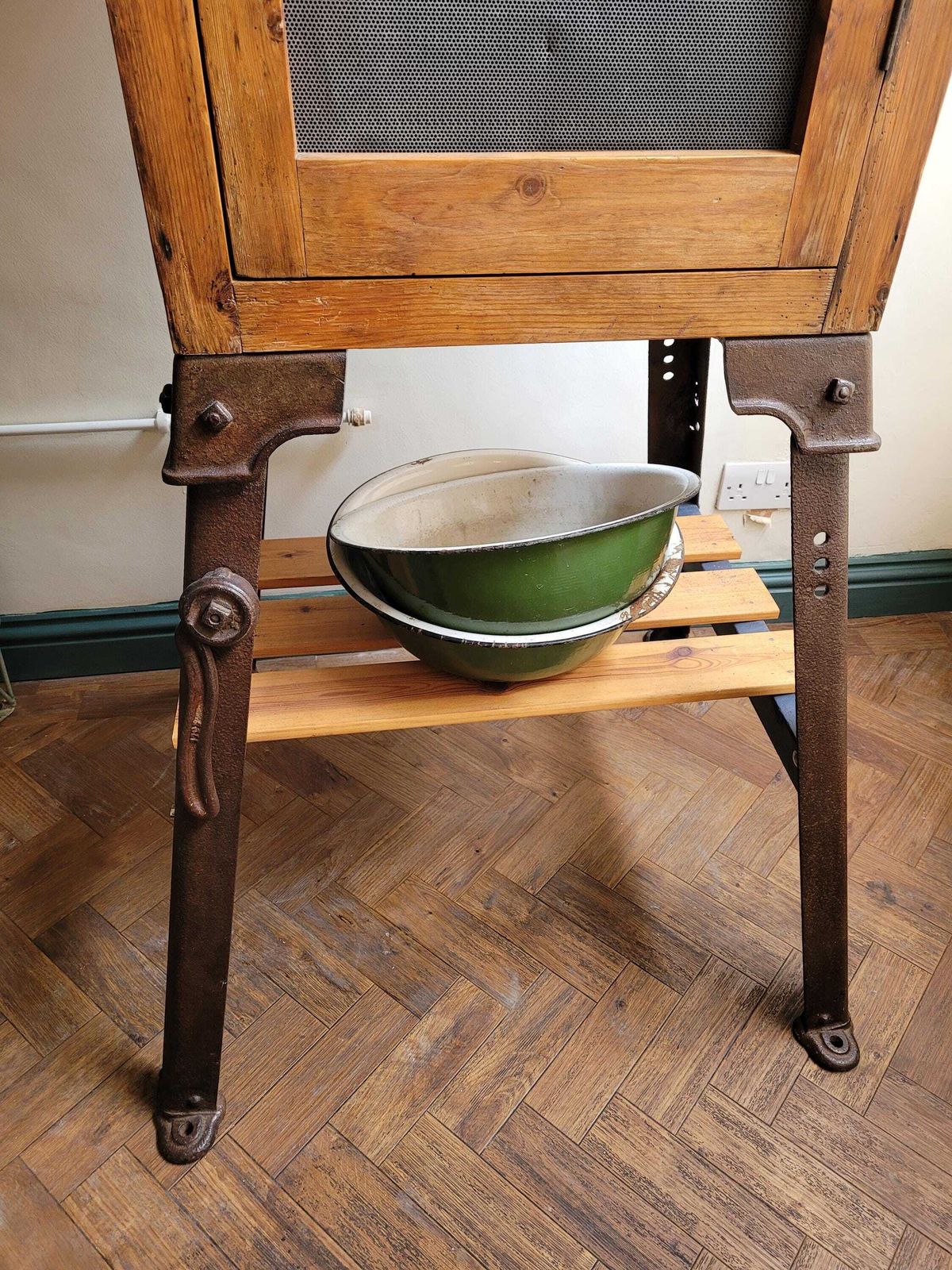 Pine Farmhouse Kitchen Root Cutter Larder Cabinet photo 595.0