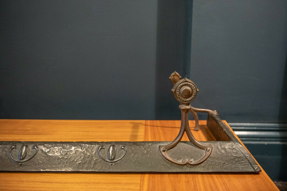 Arts & Crafts/Art Nouveau Copper Fire Fender Circa 1900 photo vinterior