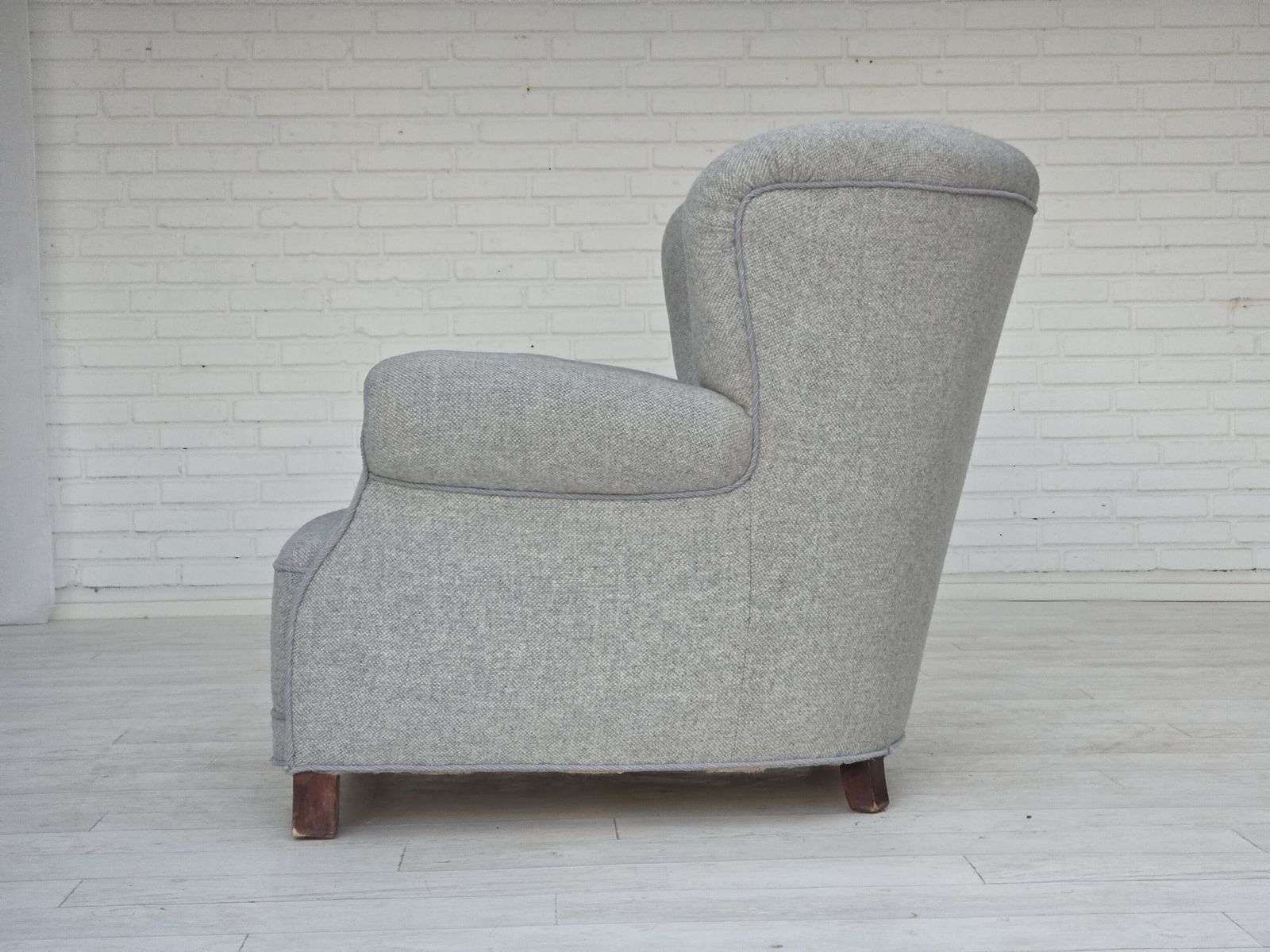 1950s, Danish Relax Chair By Fritz Hansen, Model 1518, Grey Furniture Wool Fabric. photo vinterior